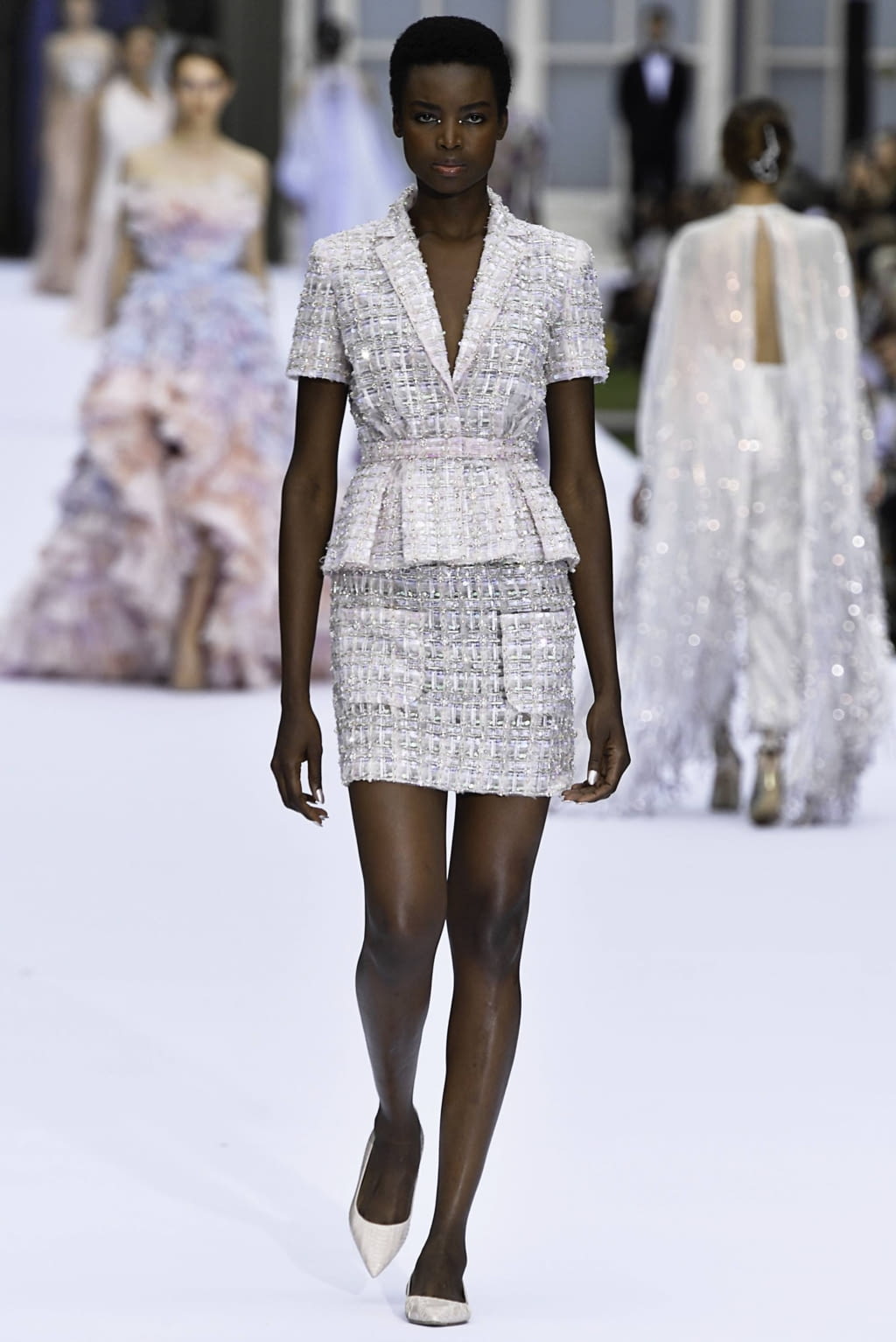 Fashion Week Paris Fall/Winter 2019 look 19 from the Ralph & Russo collection couture