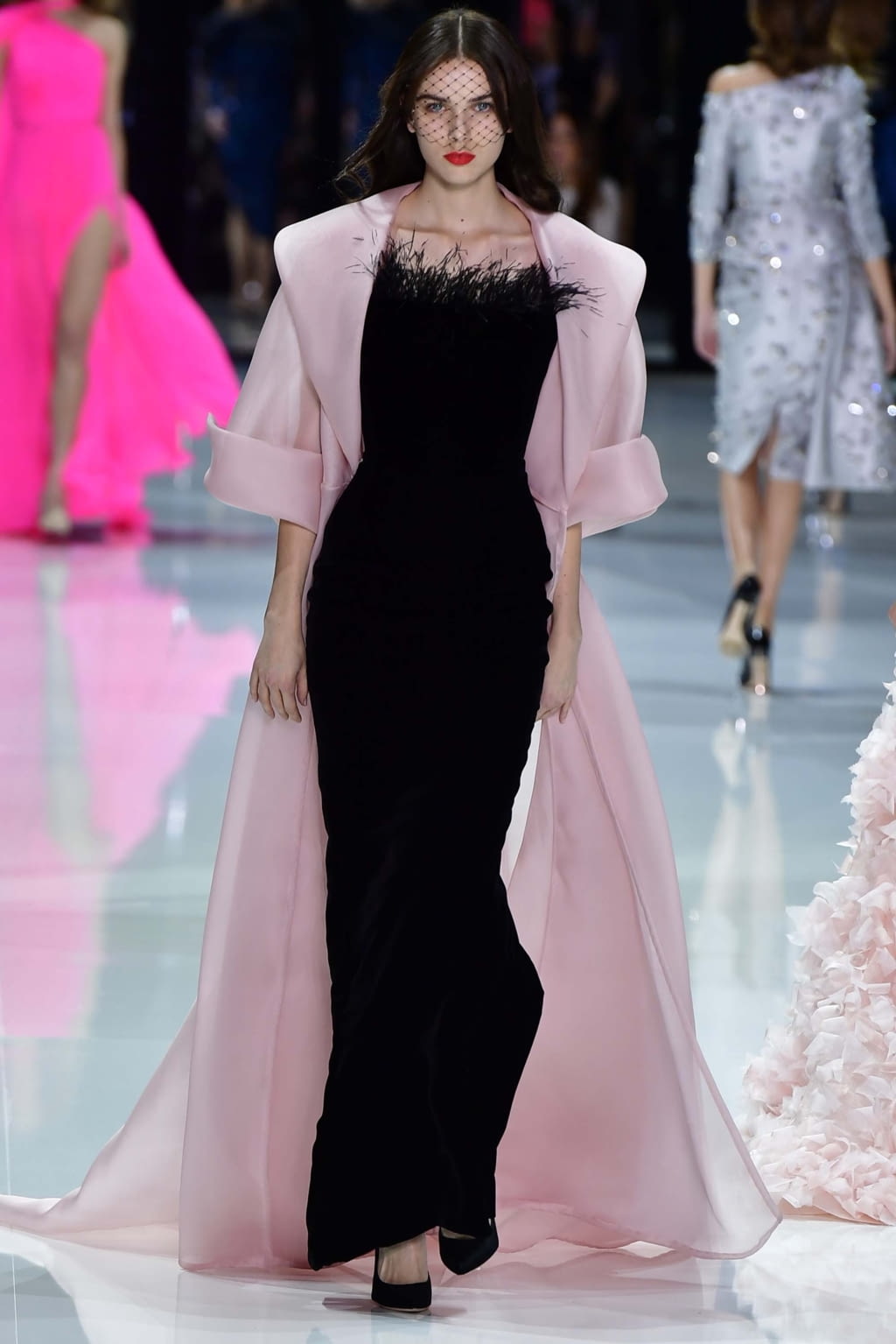 Fashion Week Paris Spring/Summer 2018 look 25 from the Ralph & Russo collection couture