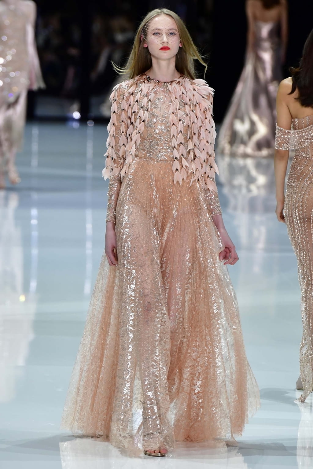 Fashion Week Paris Spring/Summer 2018 look 33 from the Ralph & Russo collection couture