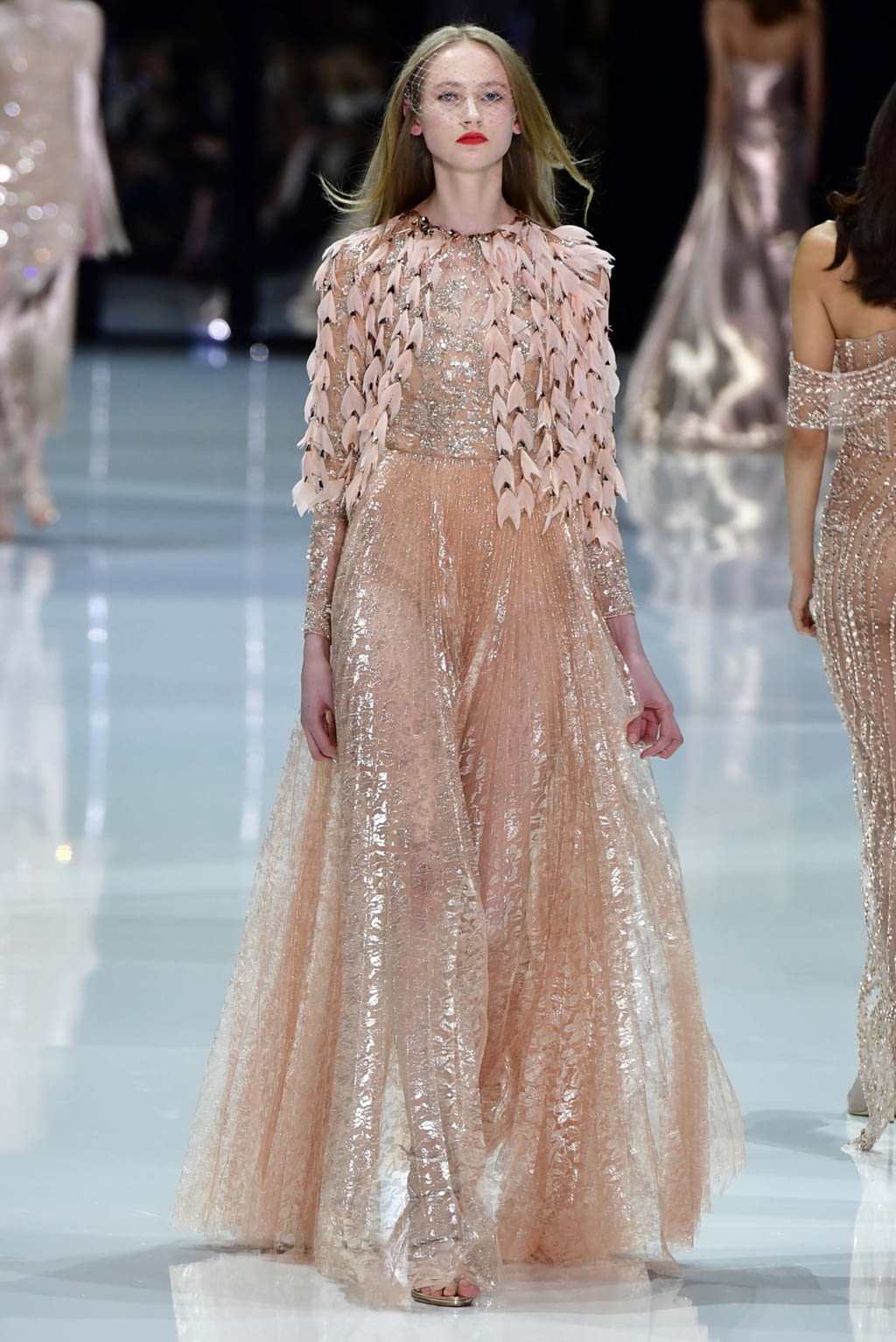 Fashion Week Paris Spring/Summer 2018 look 33 de la collection Ralph & Russo couture