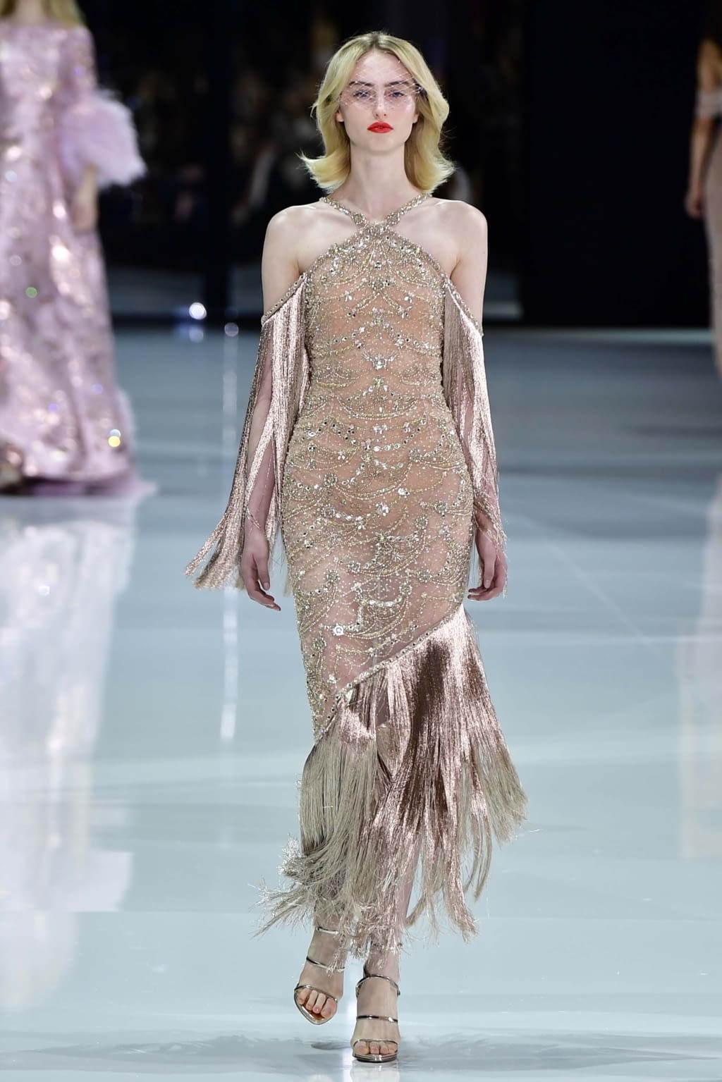 Fashion Week Paris Spring/Summer 2018 look 34 from the Ralph & Russo collection couture