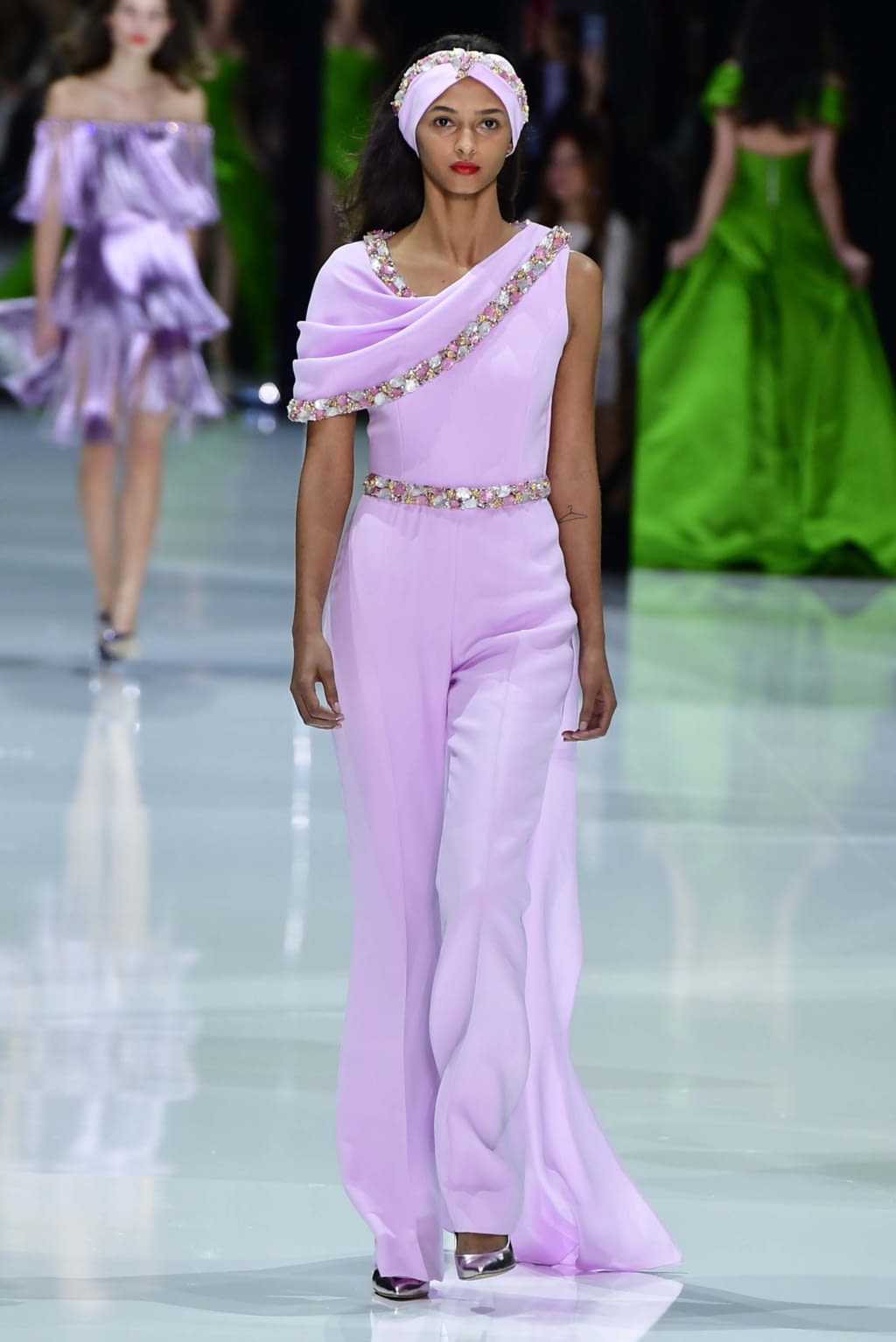 Fashion Week Paris Spring/Summer 2018 look 39 from the Ralph & Russo collection couture