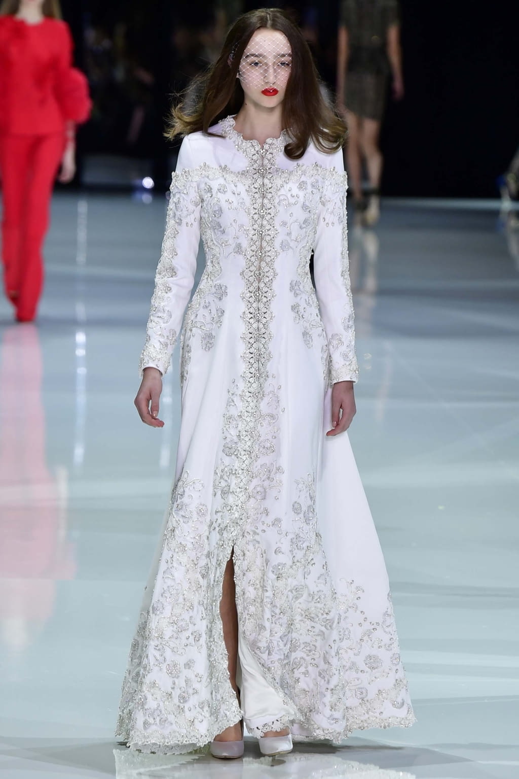 Fashion Week Paris Spring/Summer 2018 look 52 from the Ralph & Russo collection couture