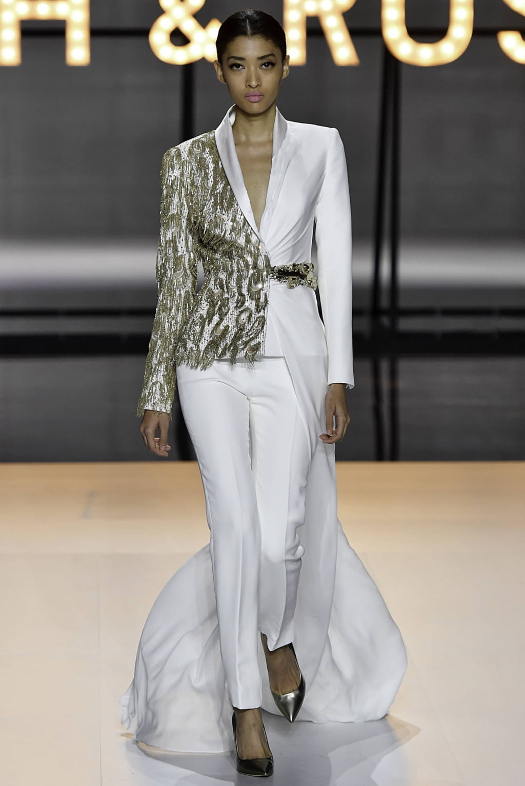 Fashion Week Paris Spring/Summer 2019 look 39 from the Ralph & Russo collection 高级定制