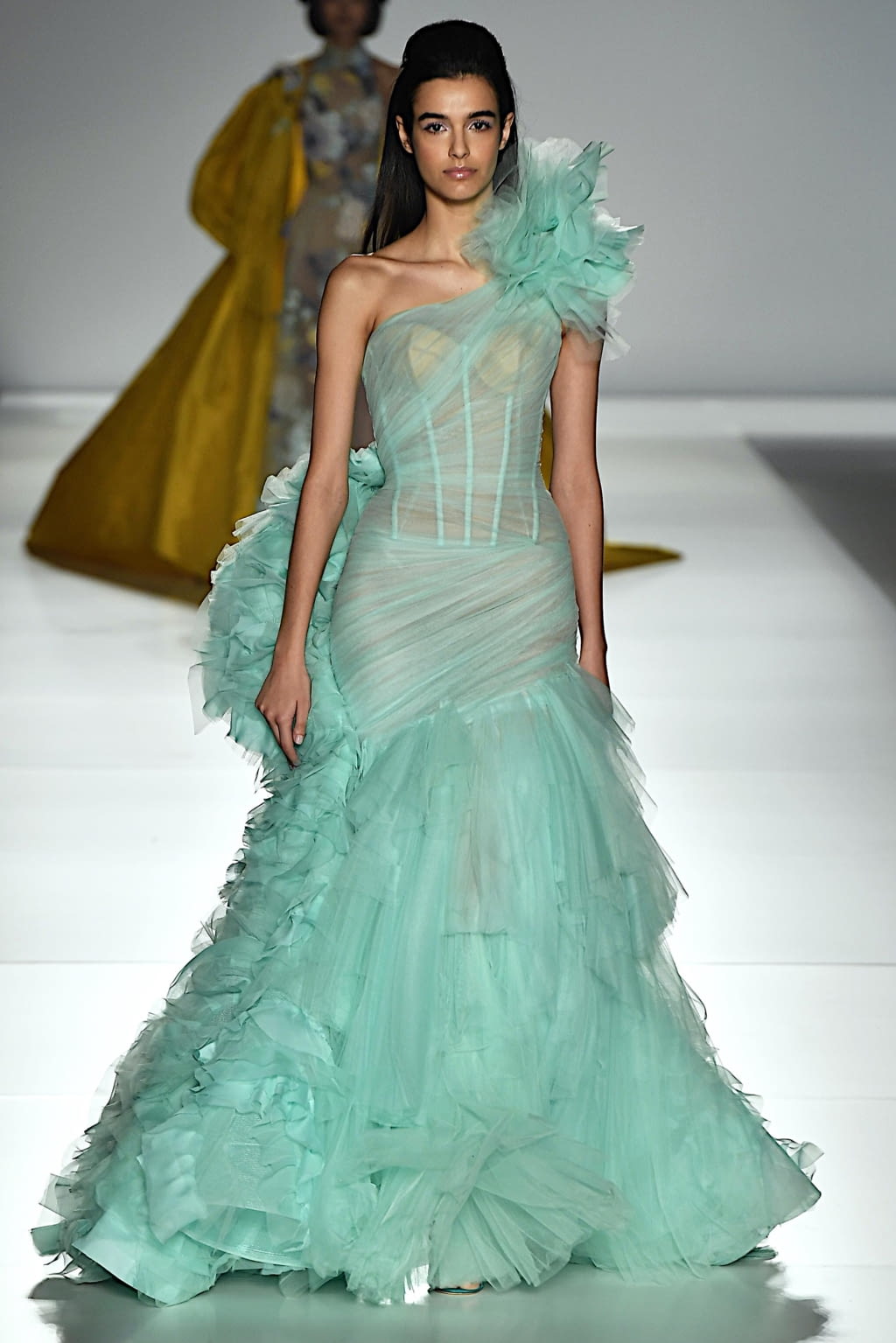 Fashion Week Paris Spring/Summer 2020 look 39 from the Ralph & Russo collection couture