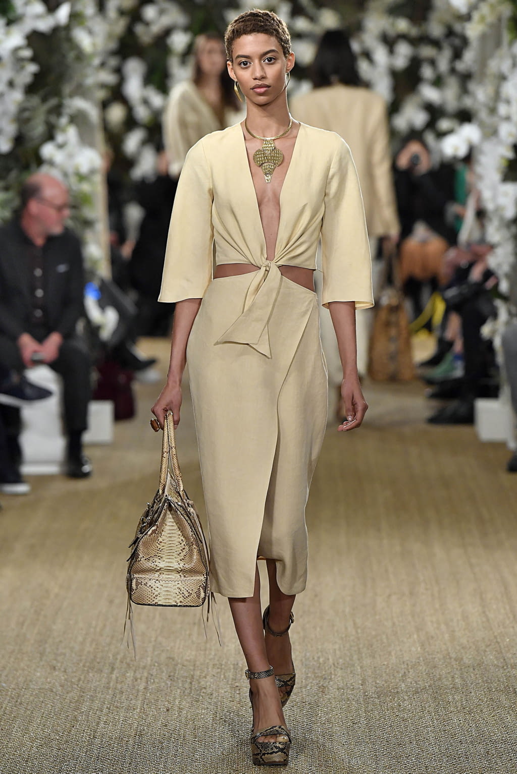 Fashion Week New York Spring/Summer 2017 look 2 from the Ralph Lauren collection 女装