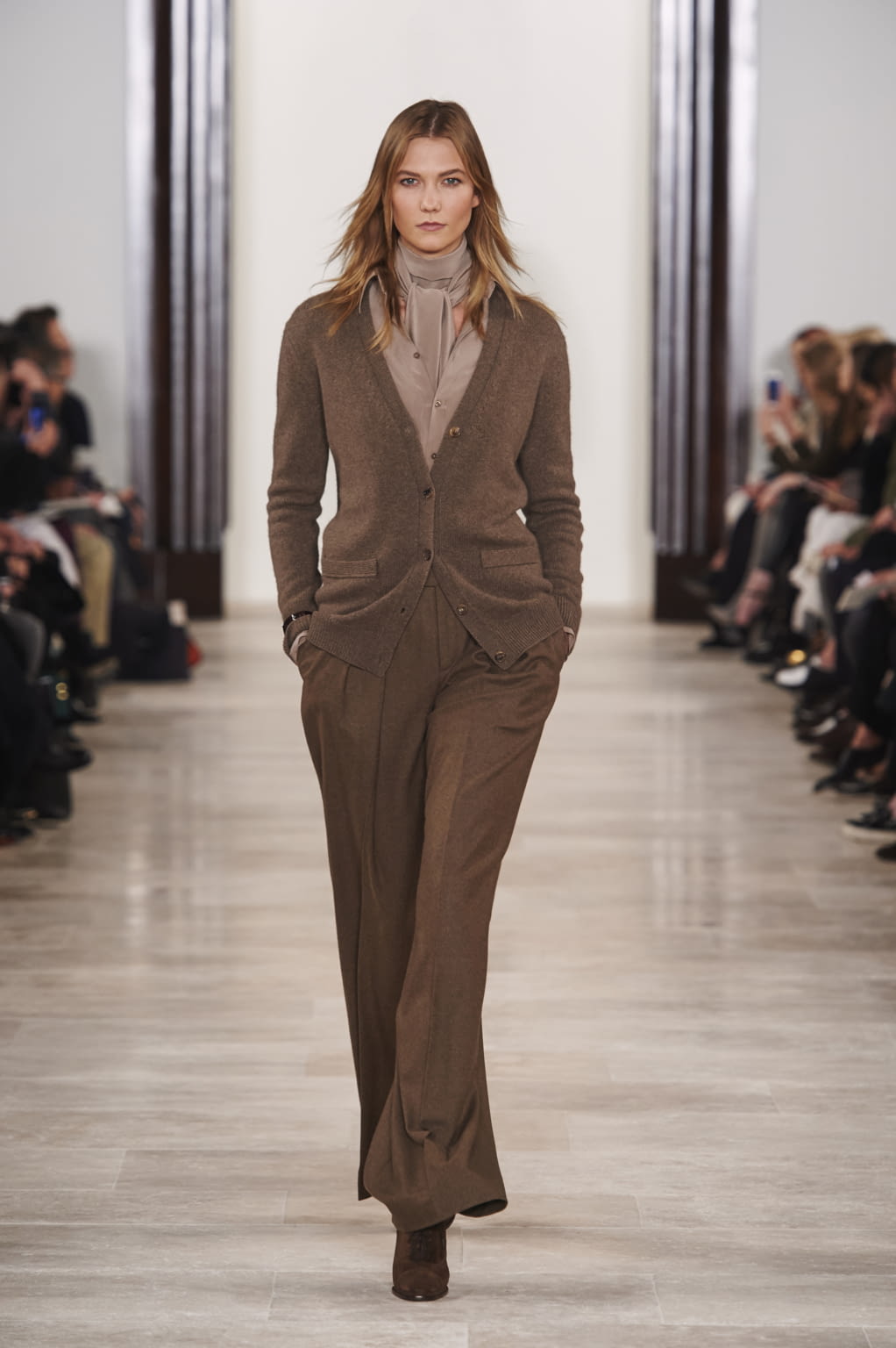 Fashion Week New York Fall/Winter 2016 look 40 from the Ralph Lauren collection womenswear