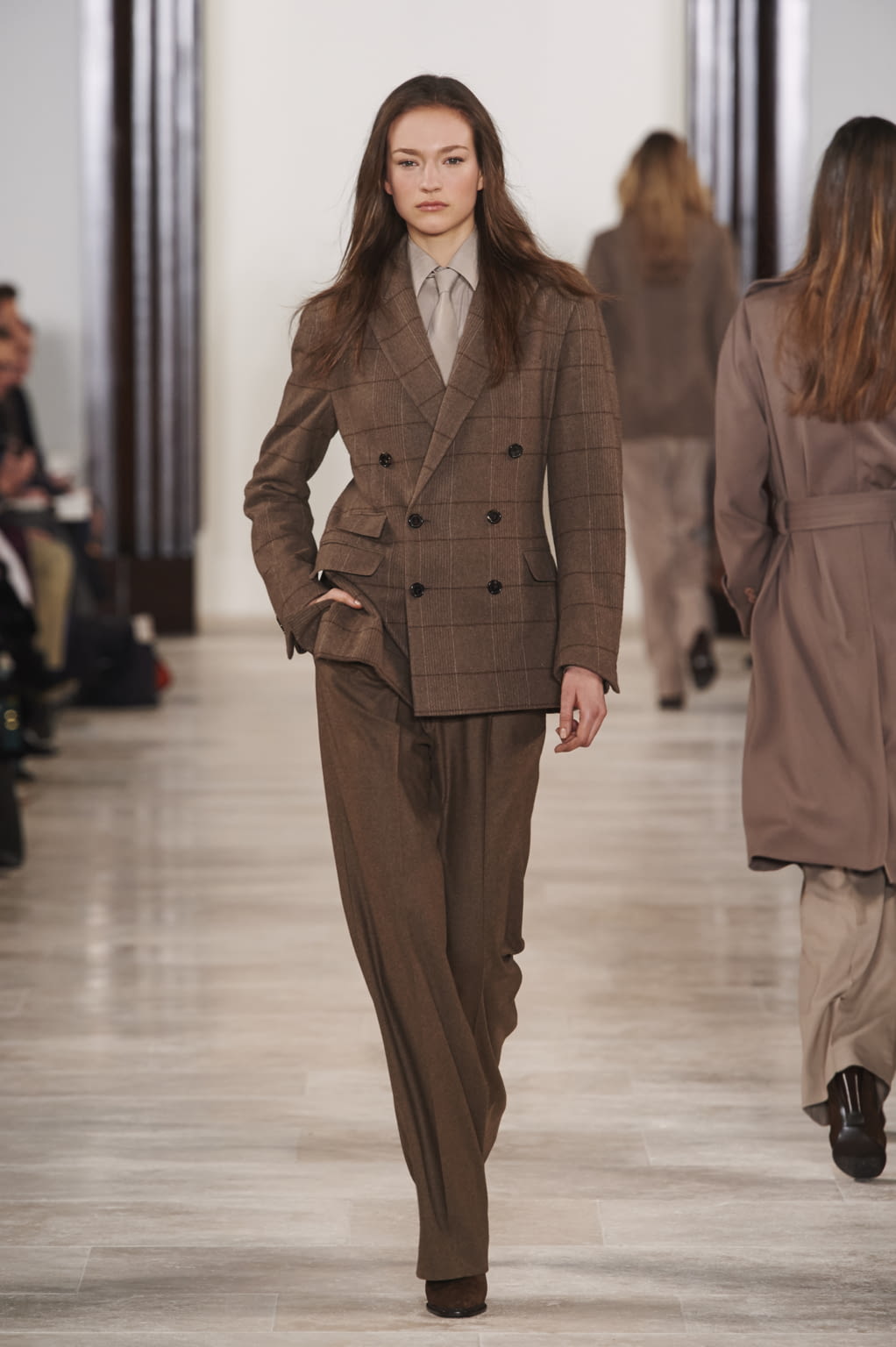 Fashion Week New York Fall/Winter 2016 look 46 from the Ralph Lauren collection womenswear