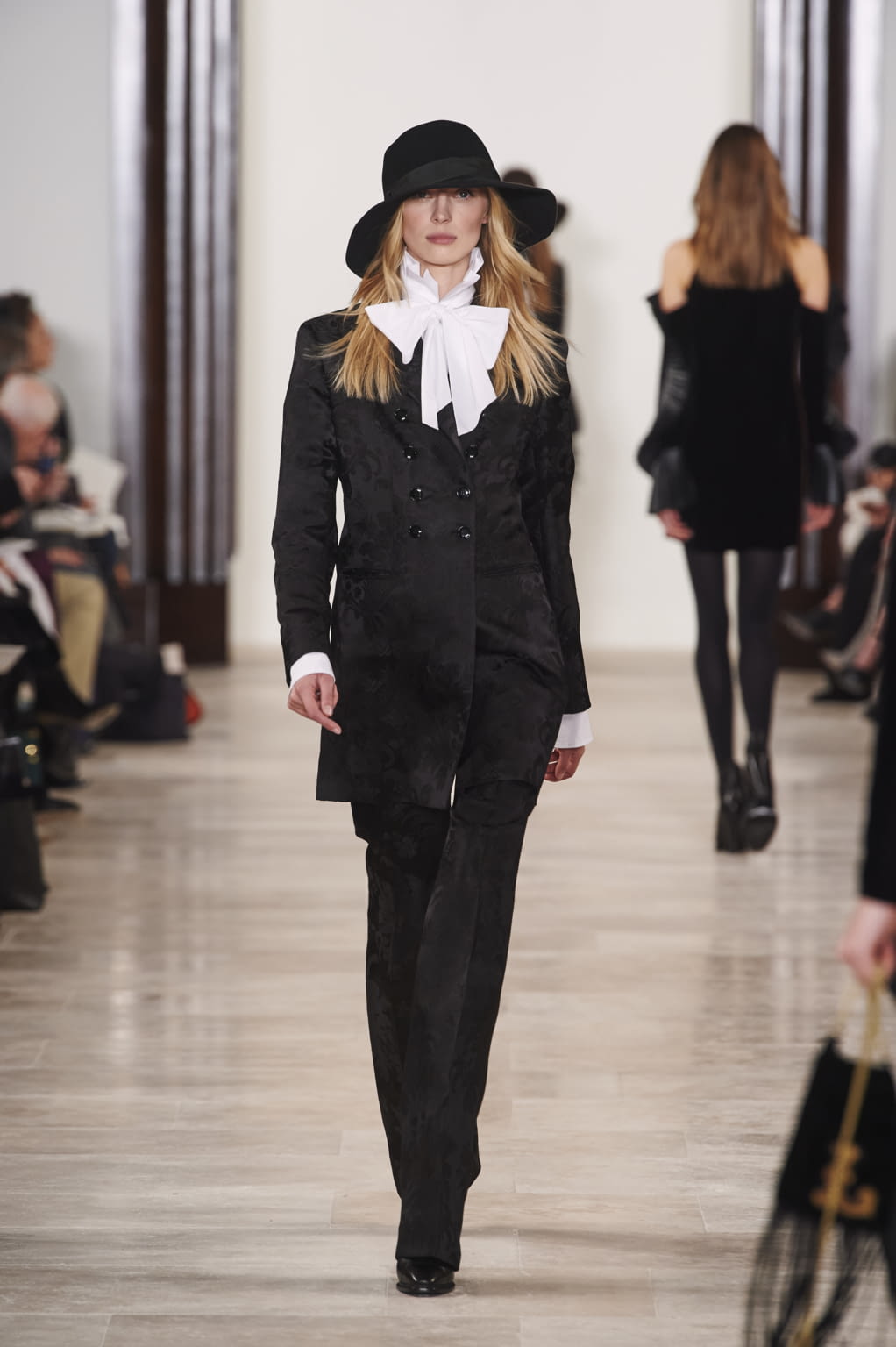 Fashion Week New York Fall/Winter 2016 look 65 from the Ralph Lauren collection 女装