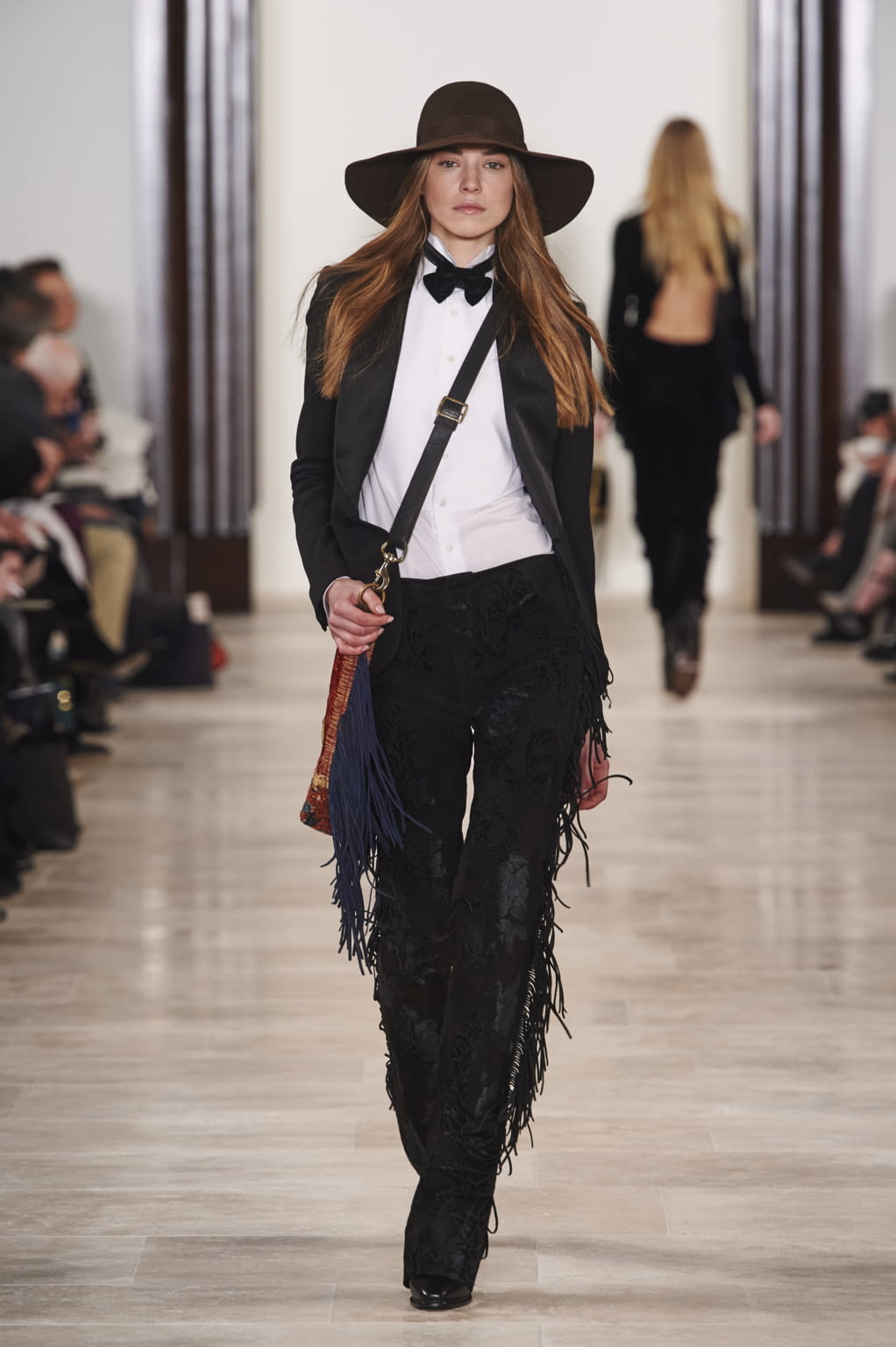 Fashion Week New York Fall/Winter 2016 look 66 from the Ralph Lauren collection 女装