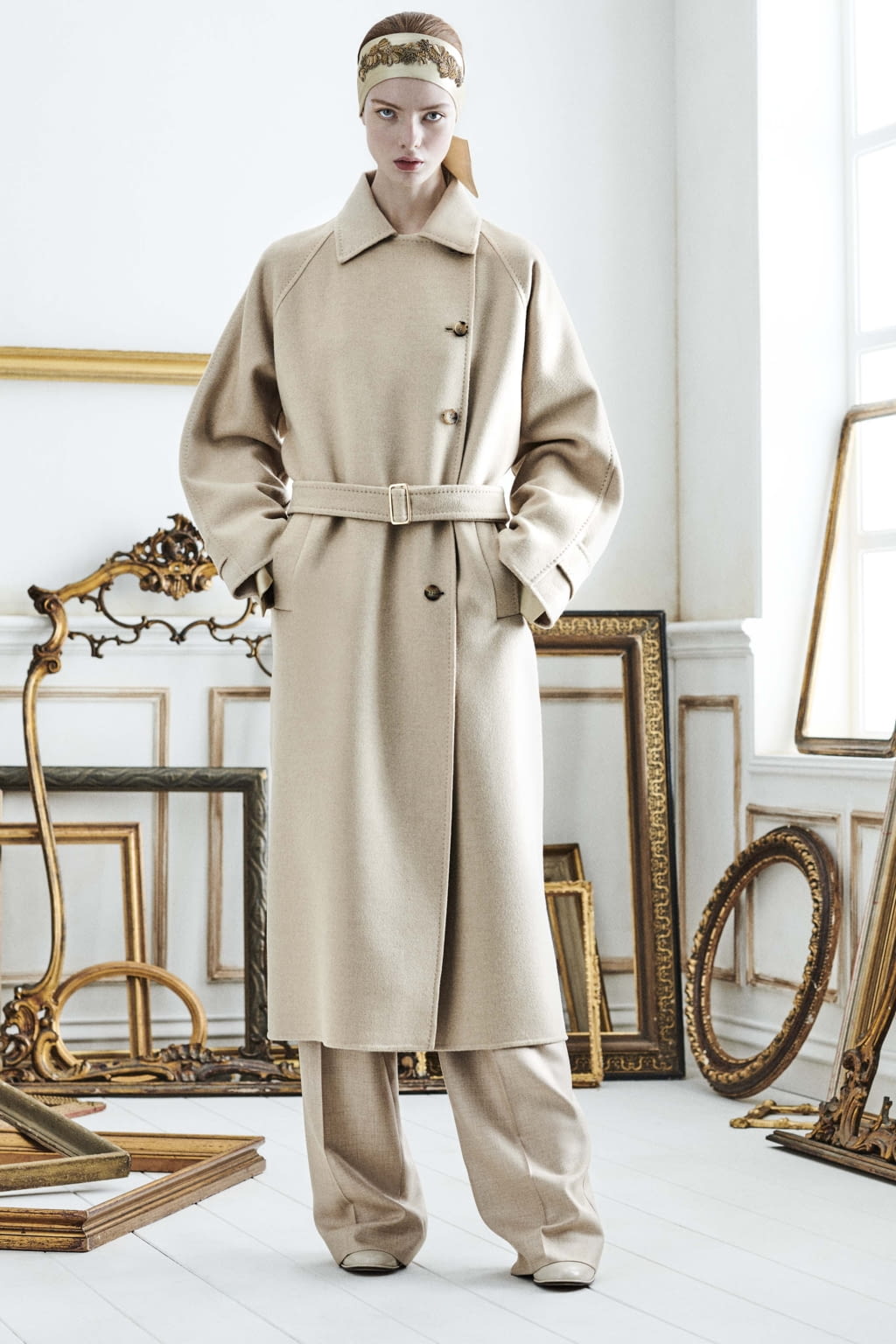 Fashion Week Milan Resort 2021 look 5 from the Max Mara collection 女装