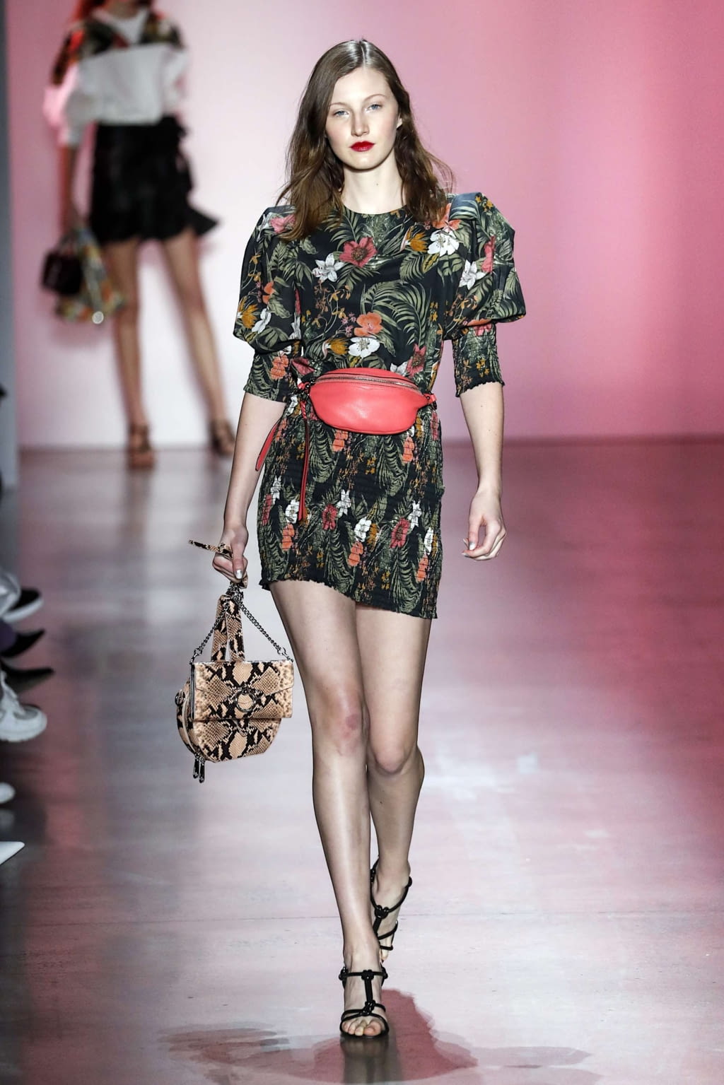 Fashion Week New York Fall/Winter 2019 look 27 from the Rebecca Minkoff collection 女装