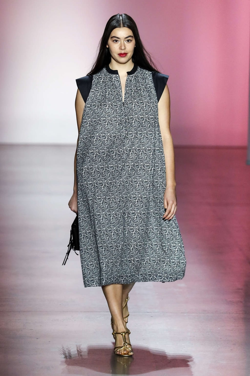 Fashion Week New York Fall/Winter 2019 look 34 from the Rebecca Minkoff collection 女装
