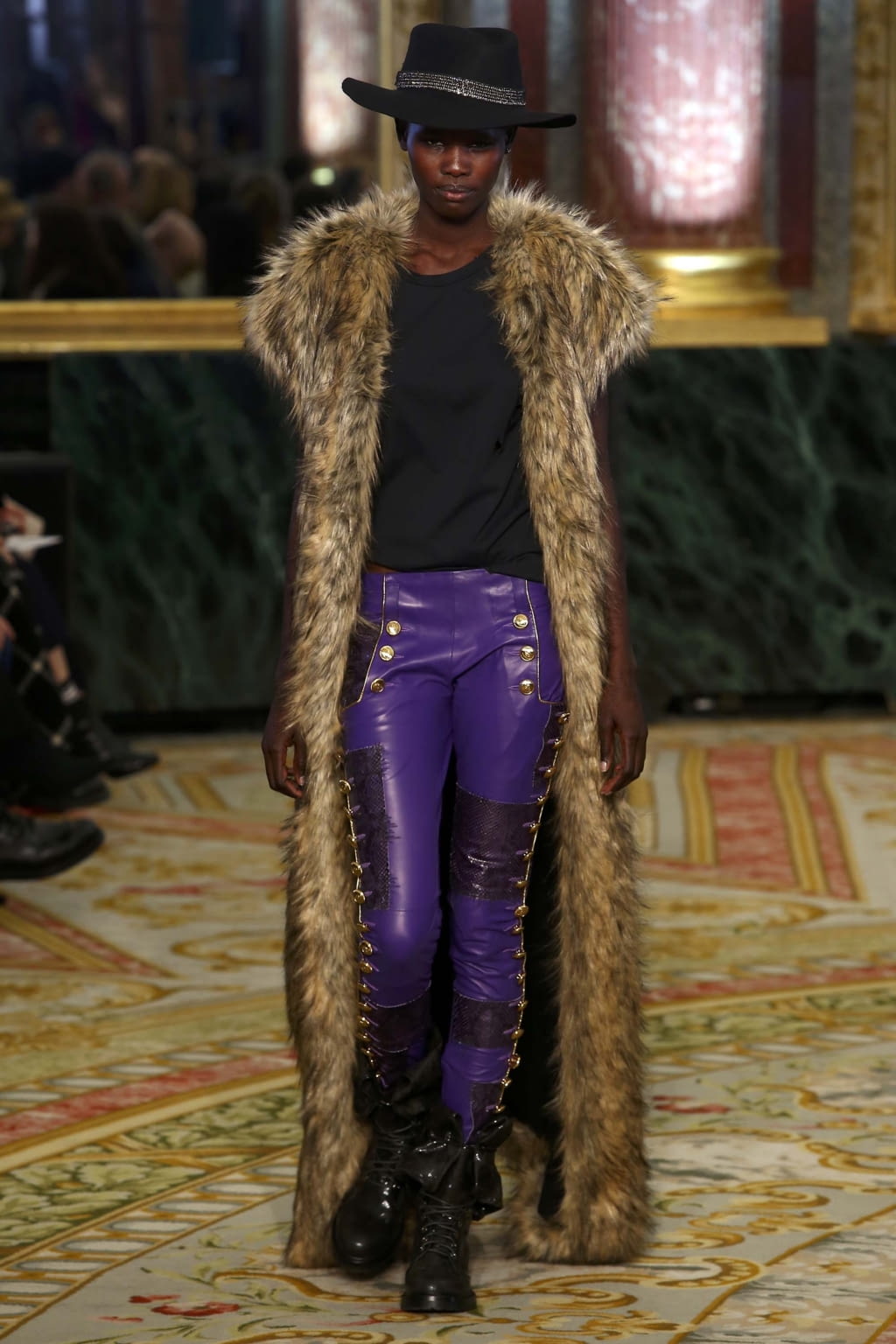 Fashion Week Paris Fall/Winter 2018 look 33 from the Redemption collection womenswear