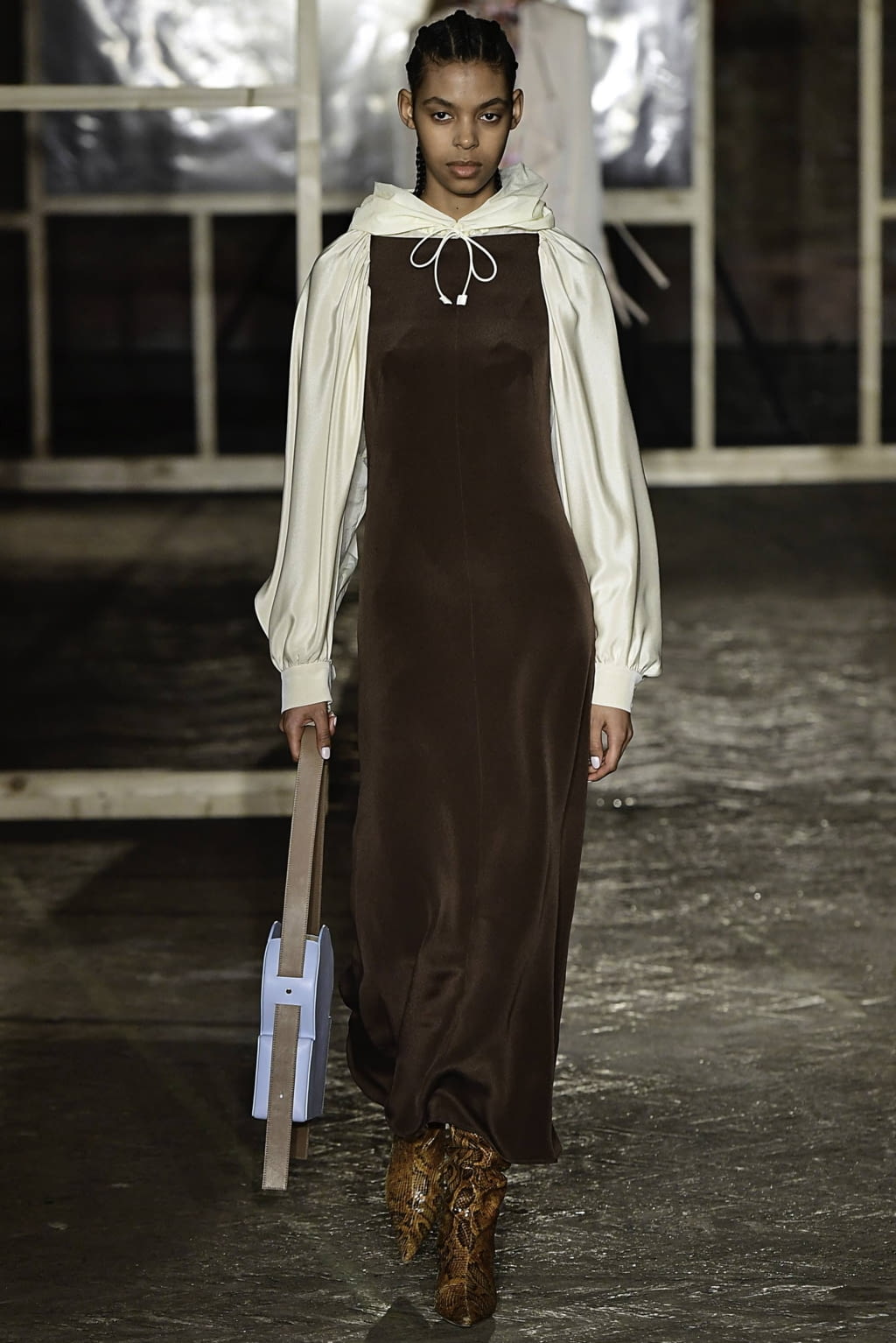 Fashion Week London Fall/Winter 2019 look 7 from the Rejina Pyo collection 女装