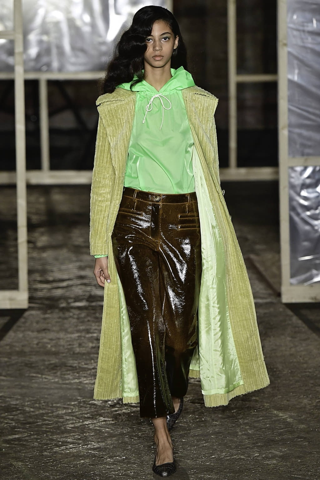 Fashion Week London Fall/Winter 2019 look 22 from the Rejina Pyo collection 女装