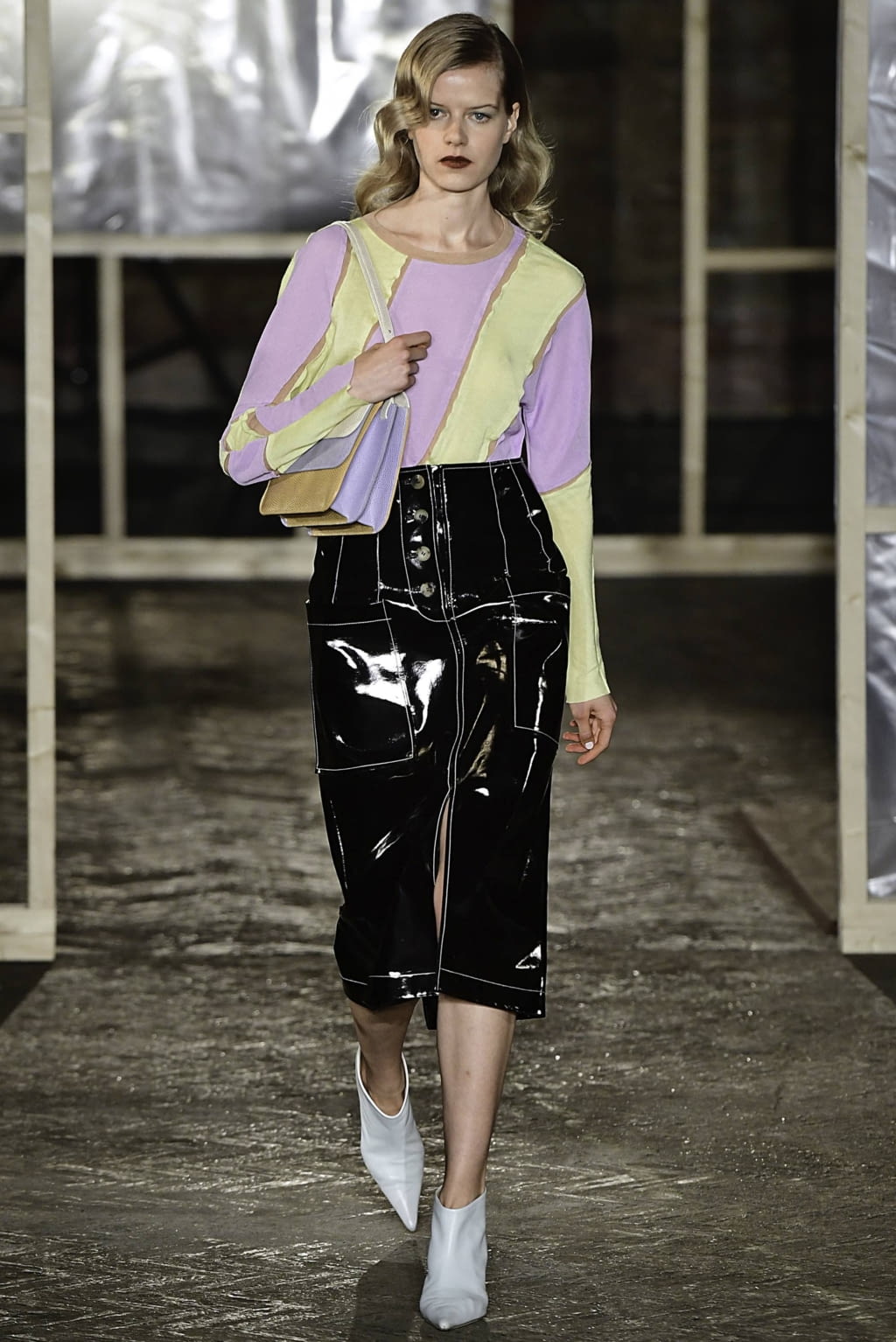 Fashion Week London Fall/Winter 2019 look 30 from the Rejina Pyo collection 女装