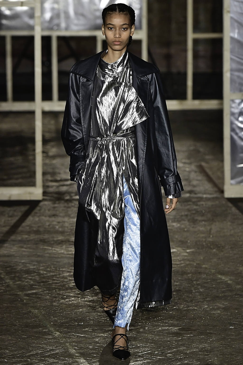 Fashion Week London Fall/Winter 2019 look 31 from the Rejina Pyo collection 女装