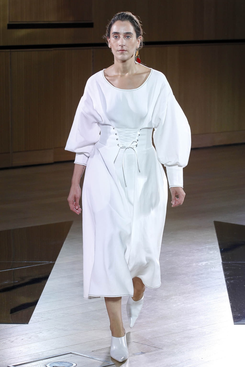 Fashion Week London Spring/Summer 2018 look 3 from the Rejina Pyo collection 女装