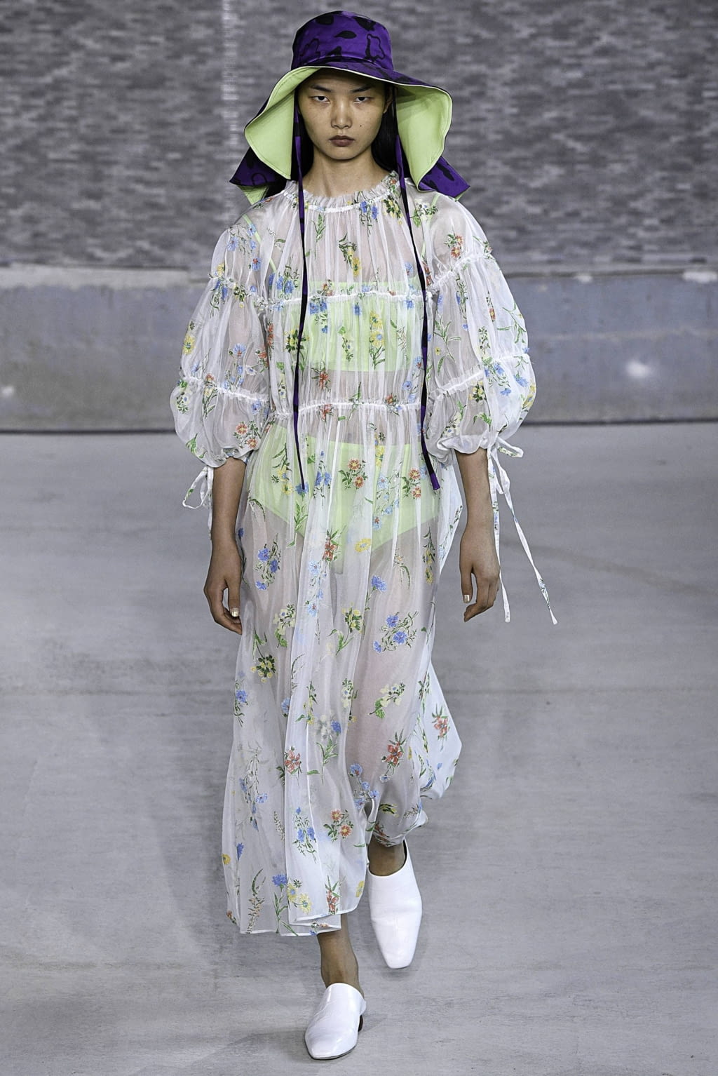 Fashion Week London Spring/Summer 2019 look 9 from the Rejina Pyo collection womenswear