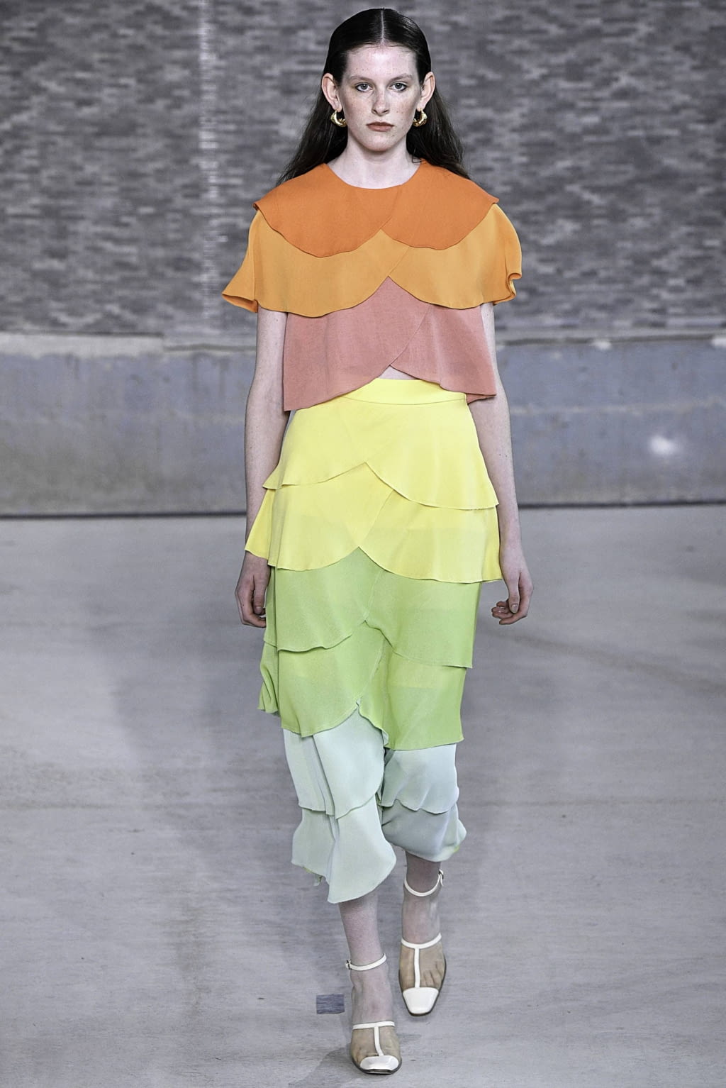Fashion Week London Spring/Summer 2019 look 27 from the Rejina Pyo collection 女装