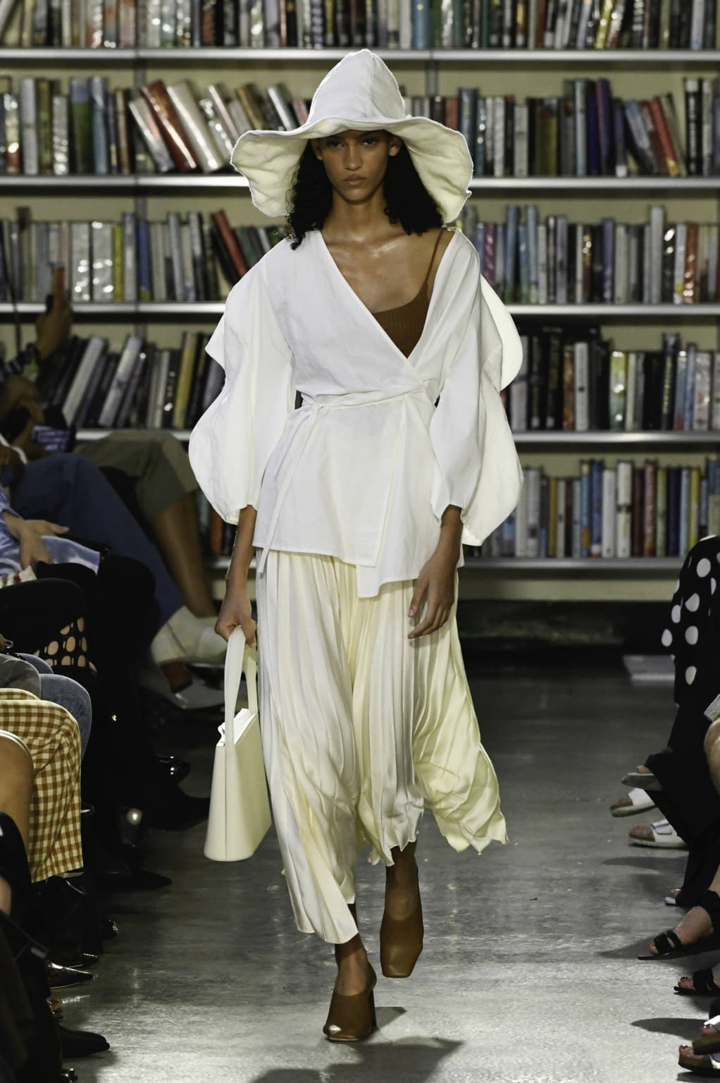 Fashion Week London Spring/Summer 2020 look 5 from the Rejina Pyo collection womenswear