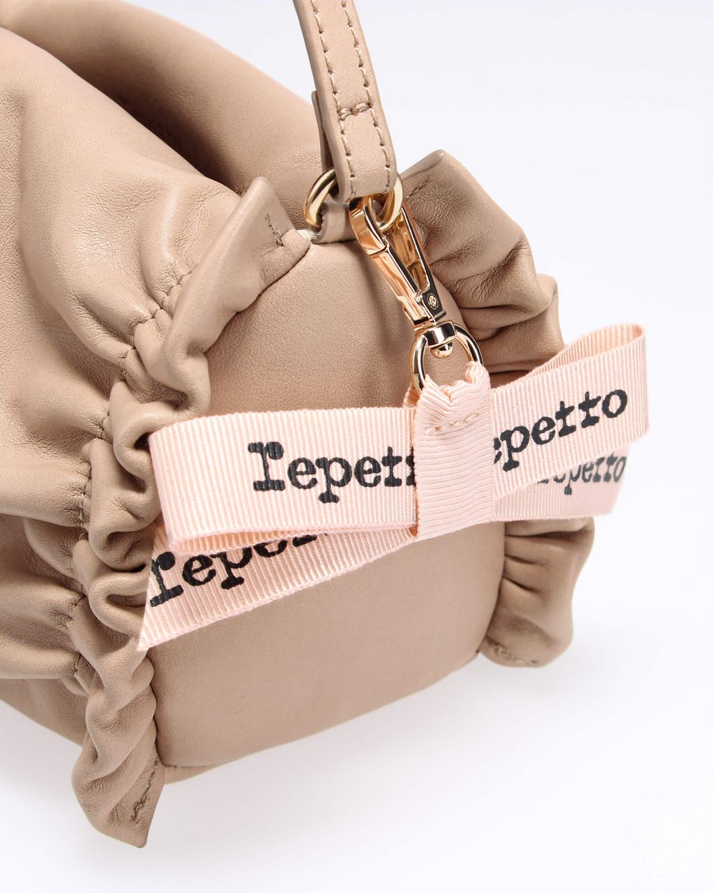 Fashion Week Paris Spring/Summer 2025 look 95 from the Repetto collection womenswear accessories