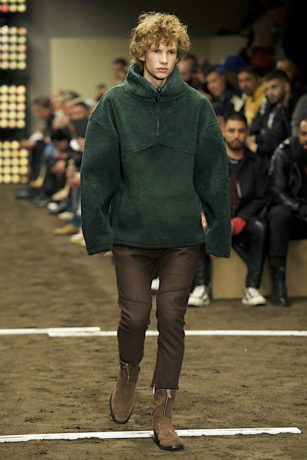 Fashion Week Paris Fall/Winter 2020 look 13 from the Rhude collection menswear