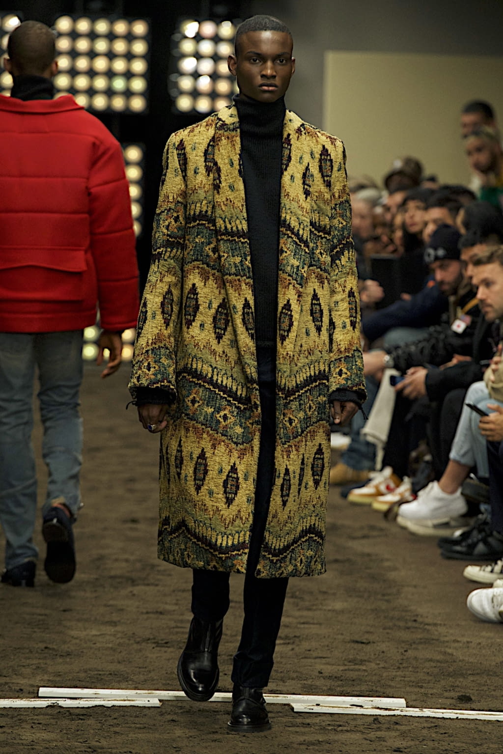 Fashion Week Paris Fall/Winter 2020 look 24 from the Rhude collection menswear