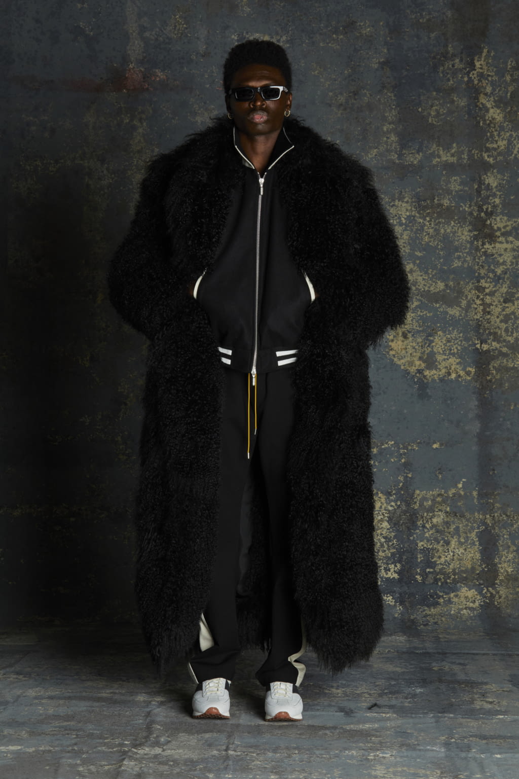 Fashion Week Paris Fall/Winter 2022 look 18 from the Rhude collection menswear