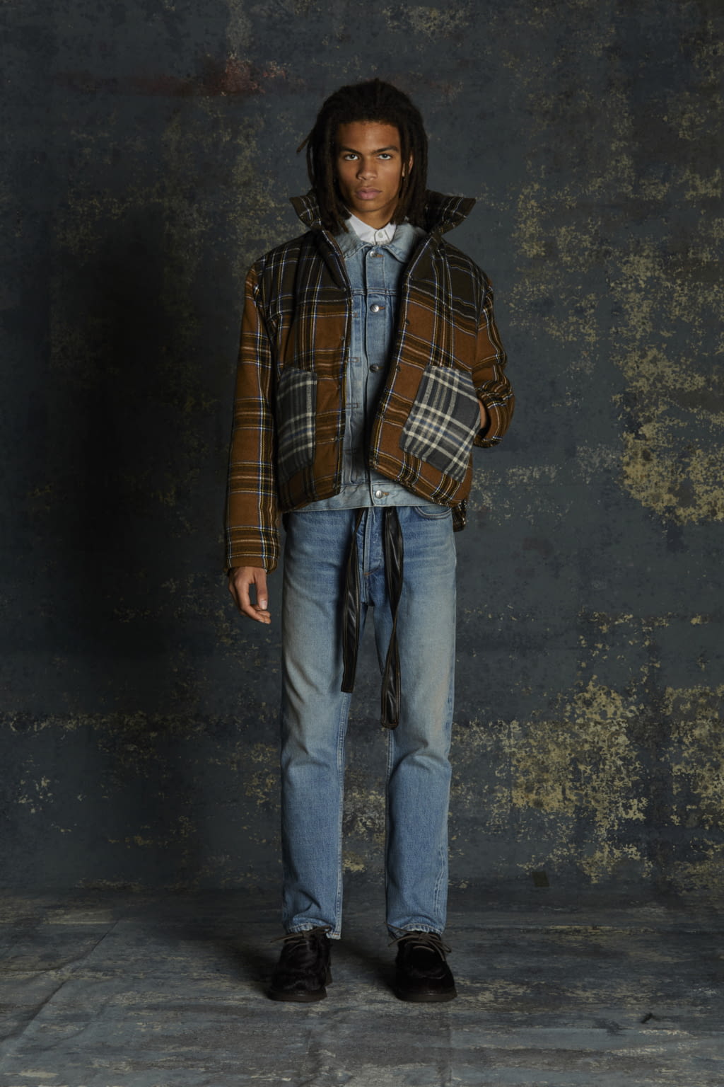 Fashion Week Paris Fall/Winter 2022 look 19 from the Rhude collection menswear