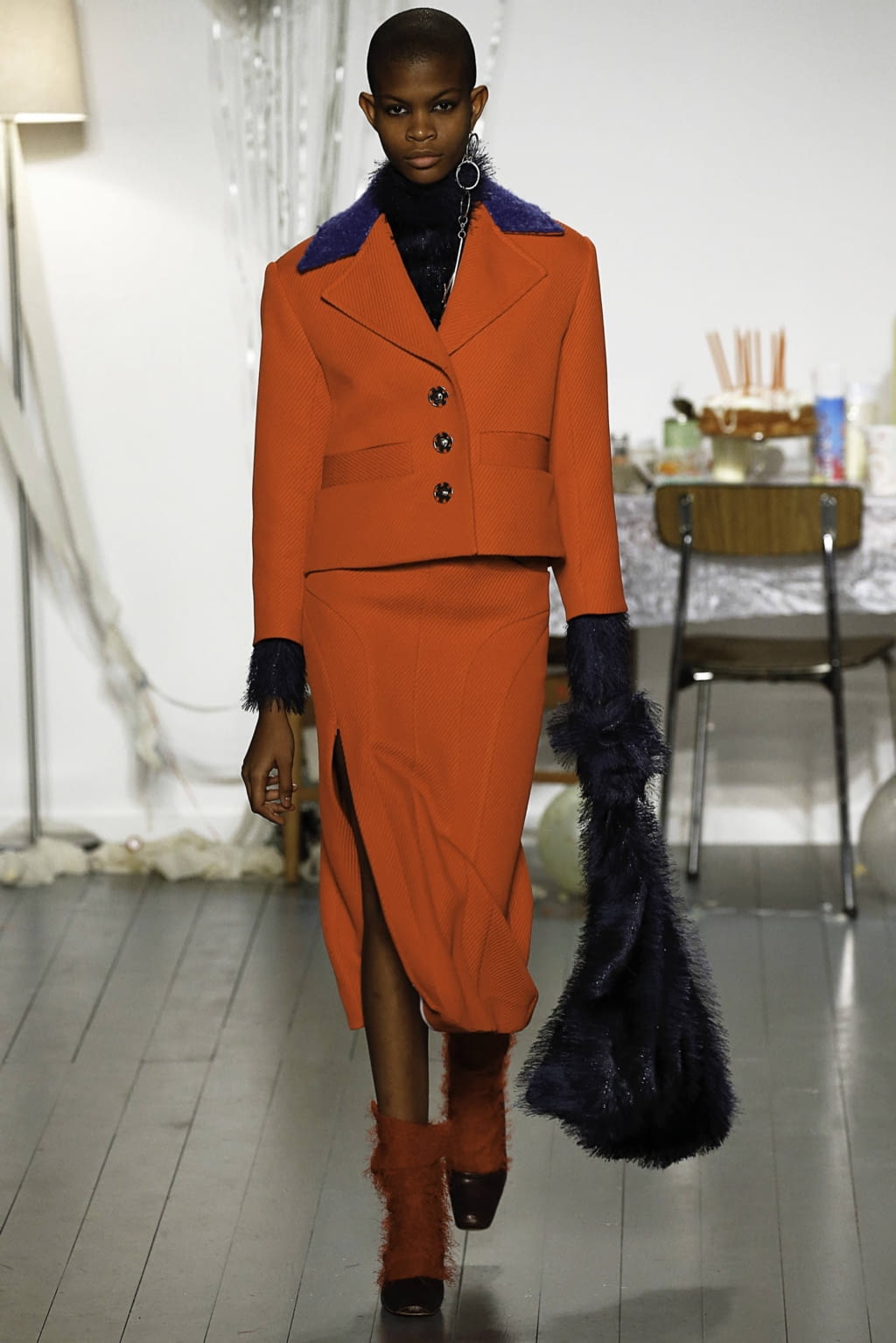 Fashion Week London Fall/Winter 2019 look 24 from the Richard Malone collection 女装