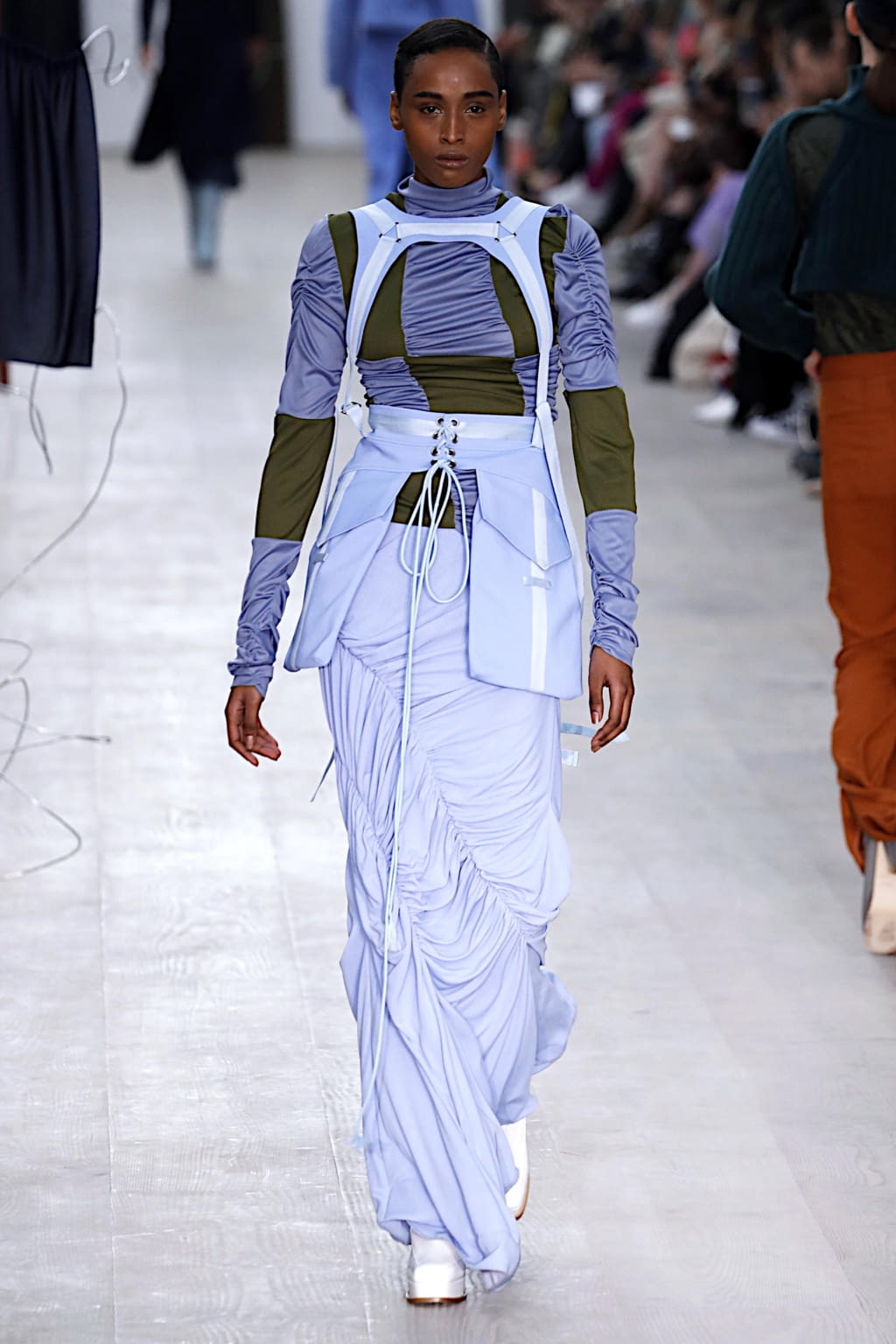 Fashion Week London Fall/Winter 2020 look 17 from the Richard Malone collection womenswear