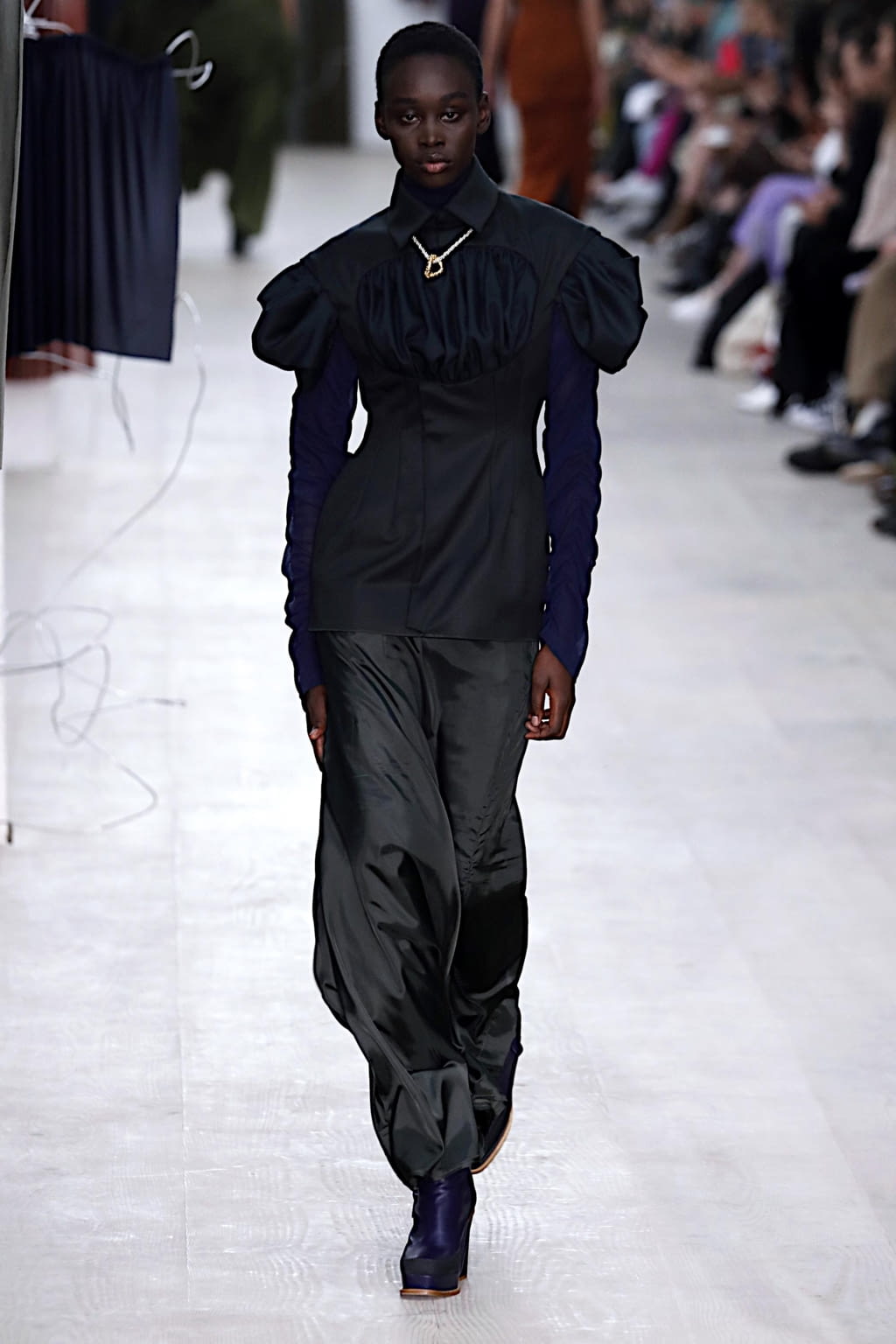 Fashion Week London Fall/Winter 2020 look 23 from the Richard Malone collection womenswear
