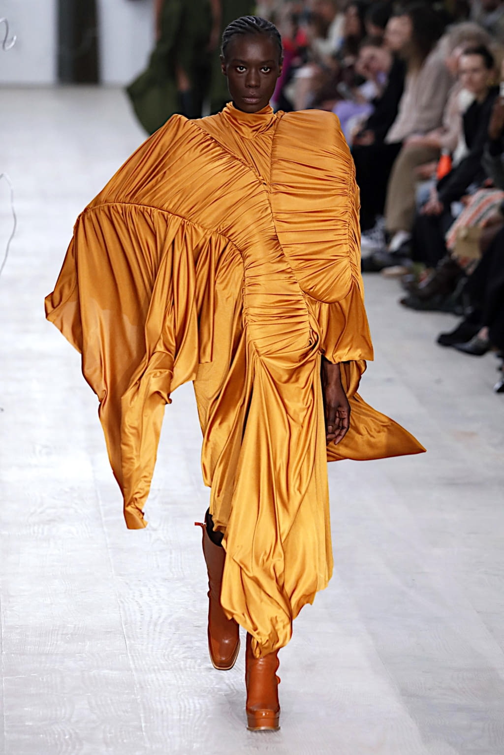 Fashion Week London Fall/Winter 2020 look 26 from the Richard Malone collection womenswear