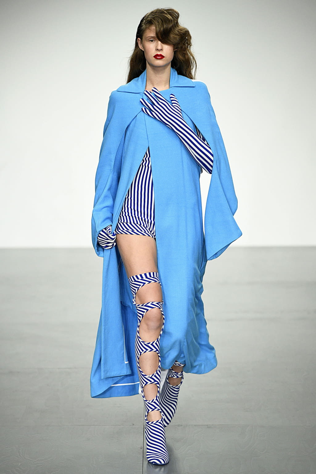 Fashion Week London Spring/Summer 2018 look 3 from the Richard Malone collection womenswear
