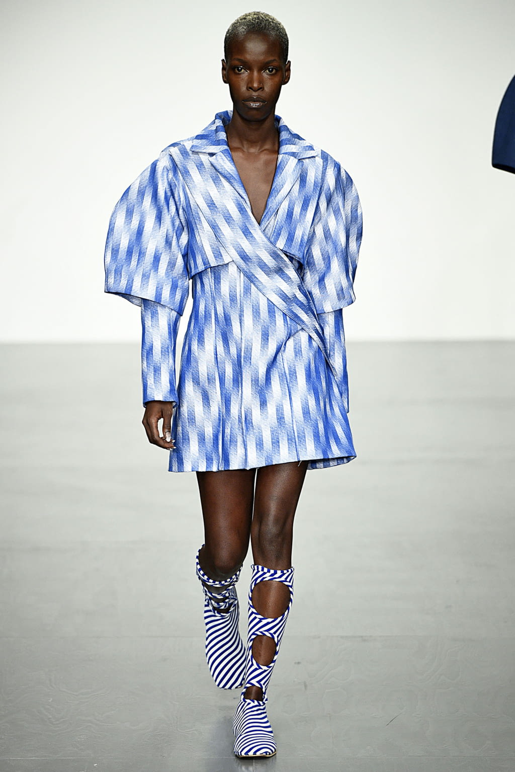 Fashion Week London Spring/Summer 2018 look 13 from the Richard Malone collection womenswear