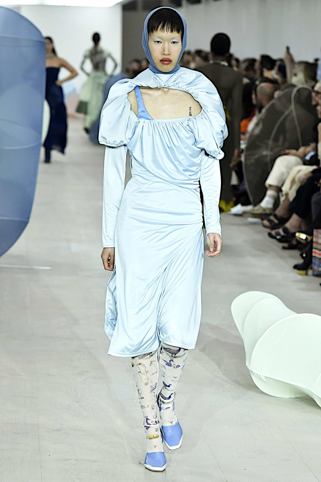 Fashion Week London Spring/Summer 2020 look 29 from the Richard Malone collection womenswear