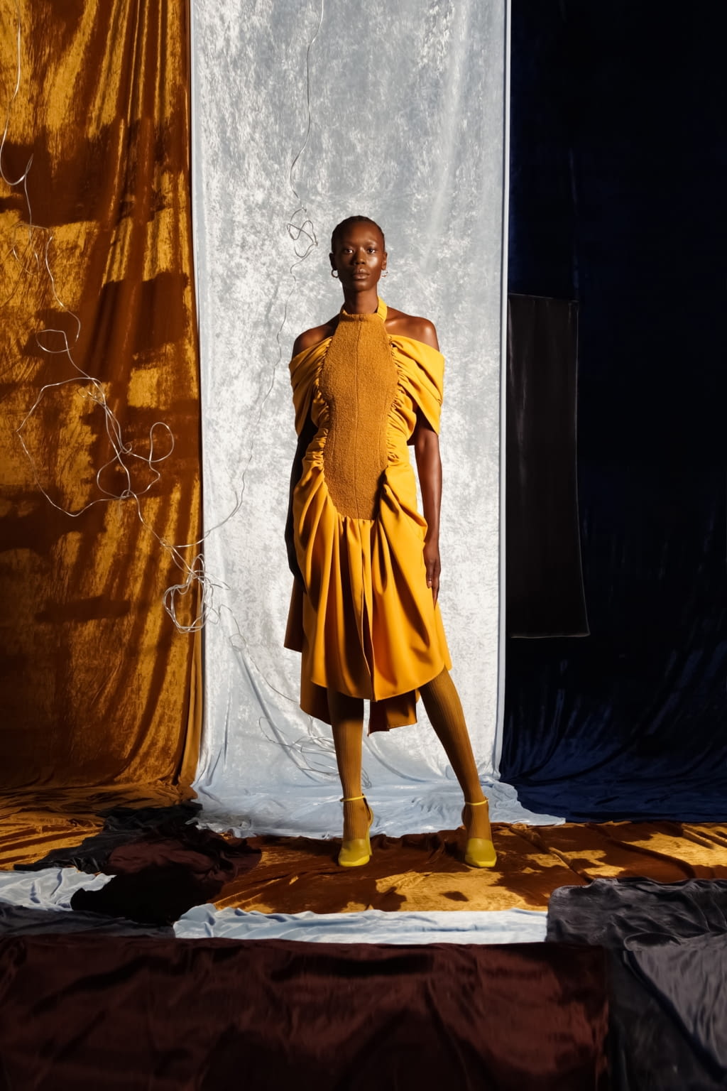 Fashion Week London Spring/Summer 2021 look 2 from the Richard Malone collection 女装