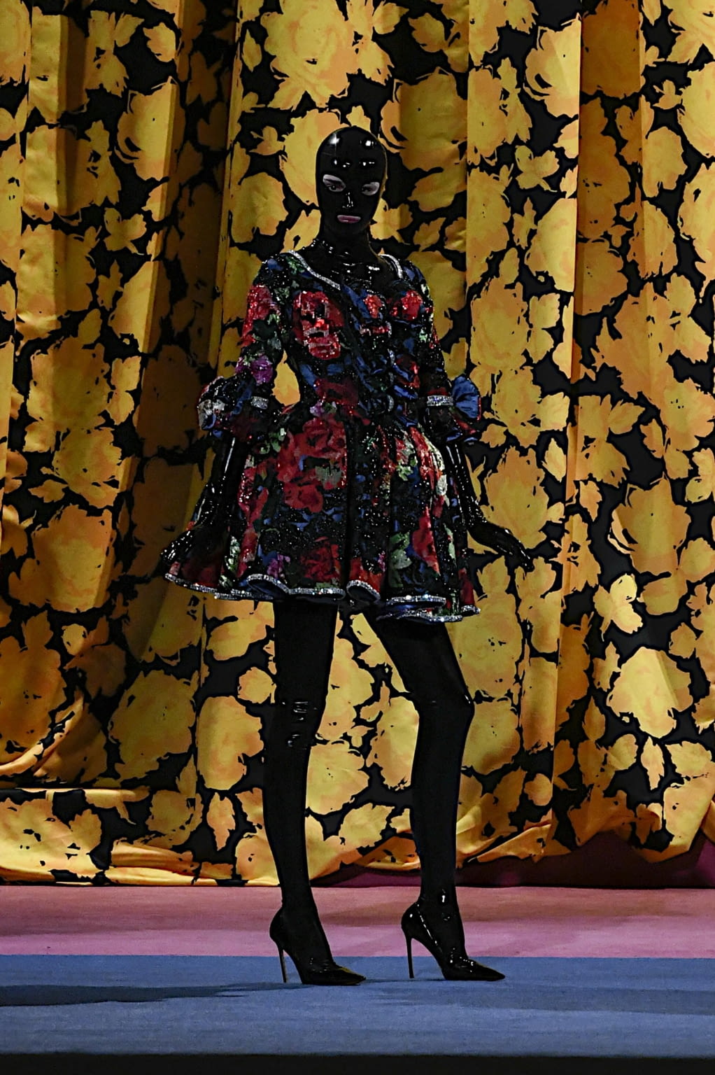 Fashion Week London Fall/Winter 2020 look 1 from the Richard Quinn collection womenswear