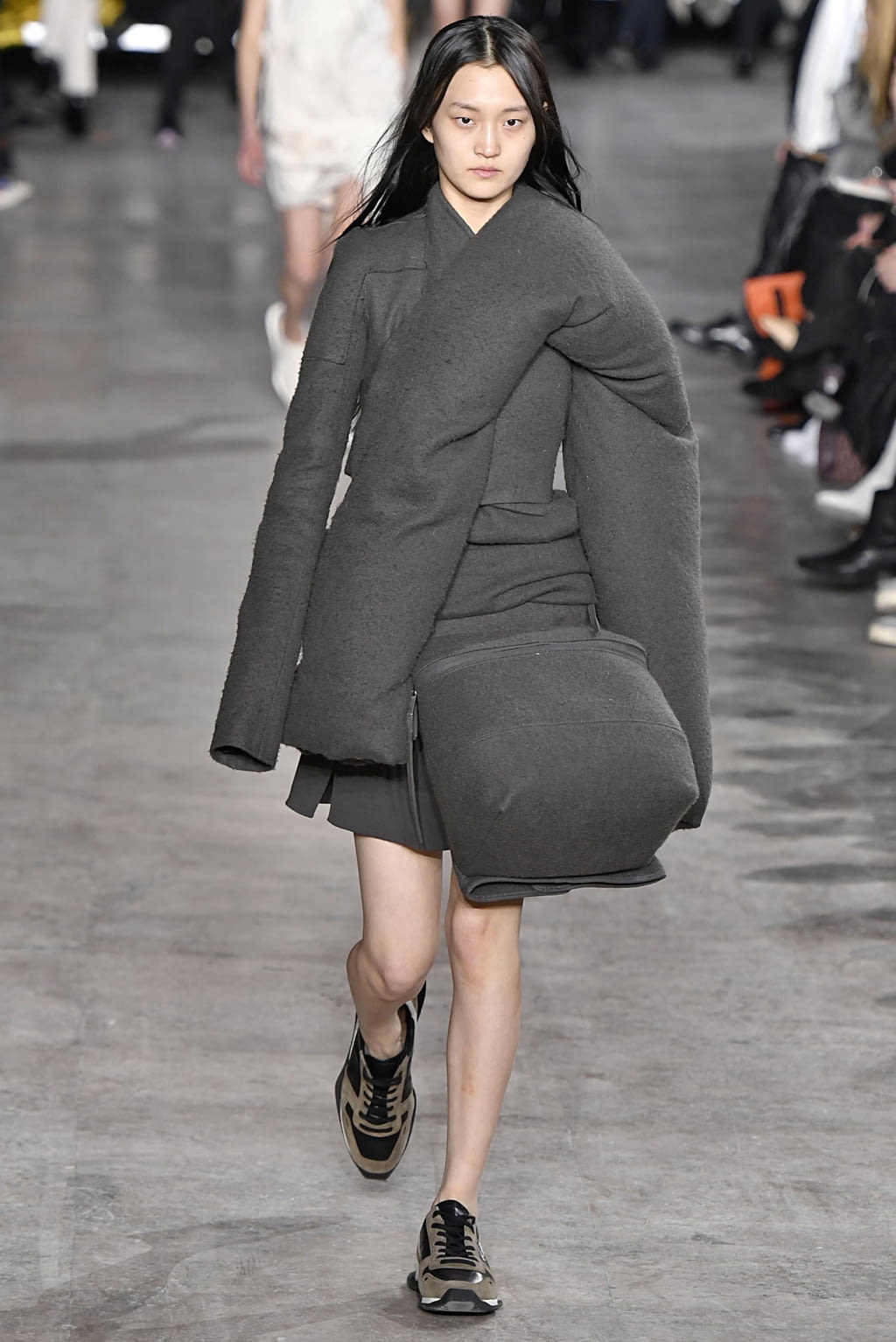 Fashion Week Paris Fall/Winter 2018 look 14 from the Rick Owens collection womenswear