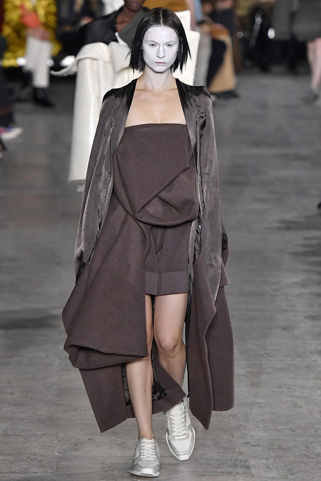 Fashion Week Paris Fall/Winter 2018 look 30 from the Rick Owens collection 女装