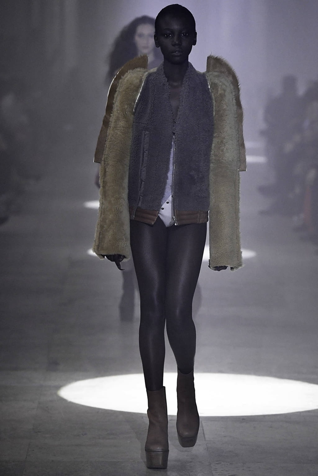 Fashion Week Paris Fall/Winter 2019 look 23 de la collection Rick Owens womenswear