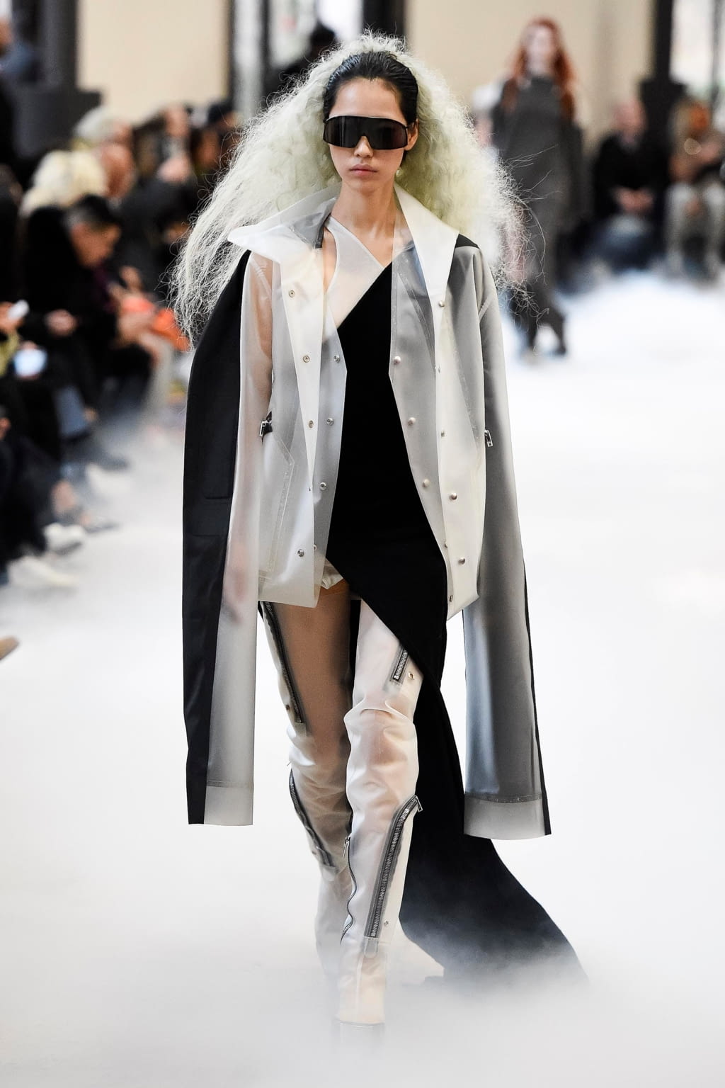 Fashion Week Paris Fall/Winter 2020 look 7 from the Rick Owens collection 女装