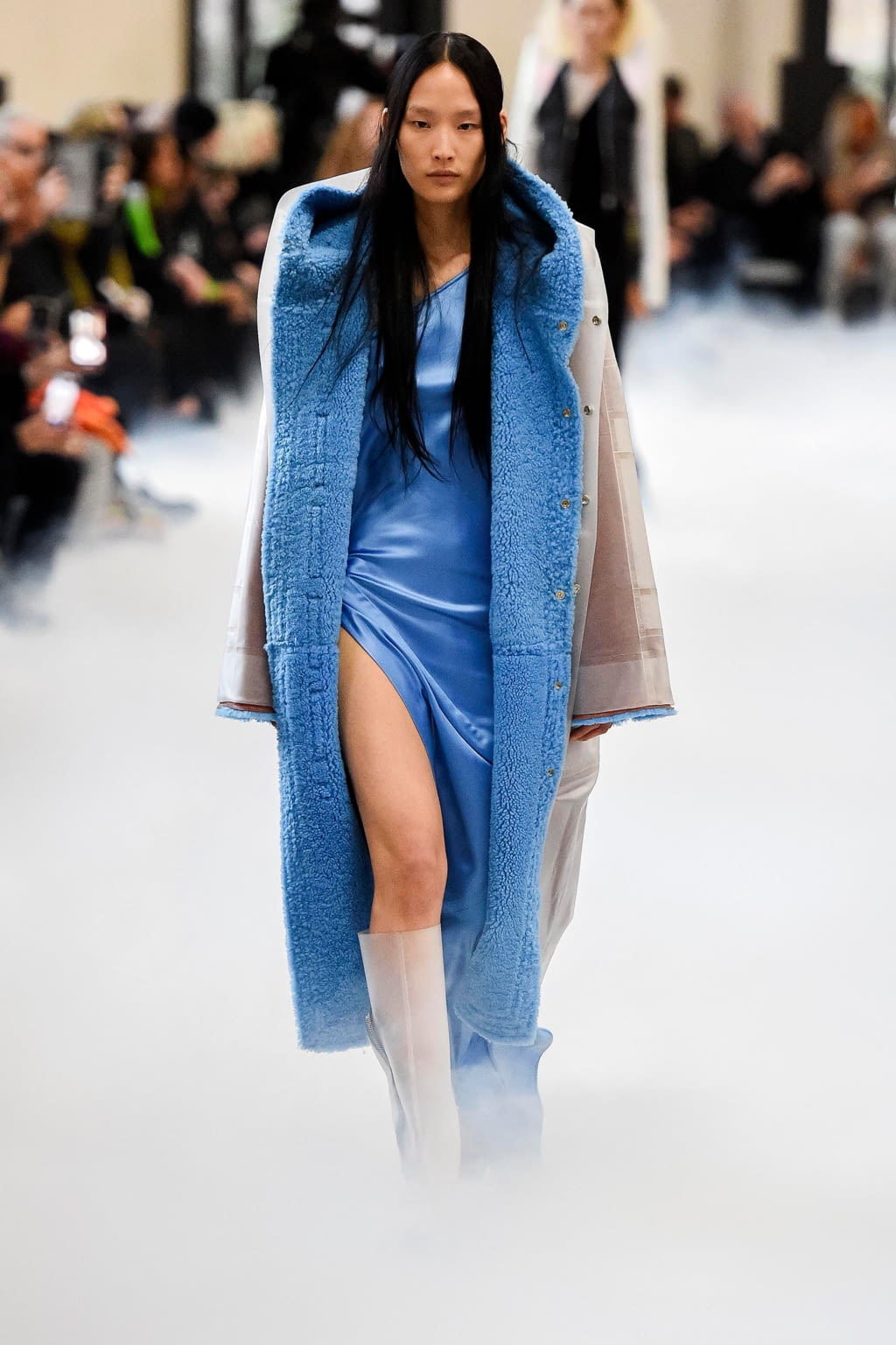 Fashion Week Paris Fall/Winter 2020 look 15 de la collection Rick Owens womenswear