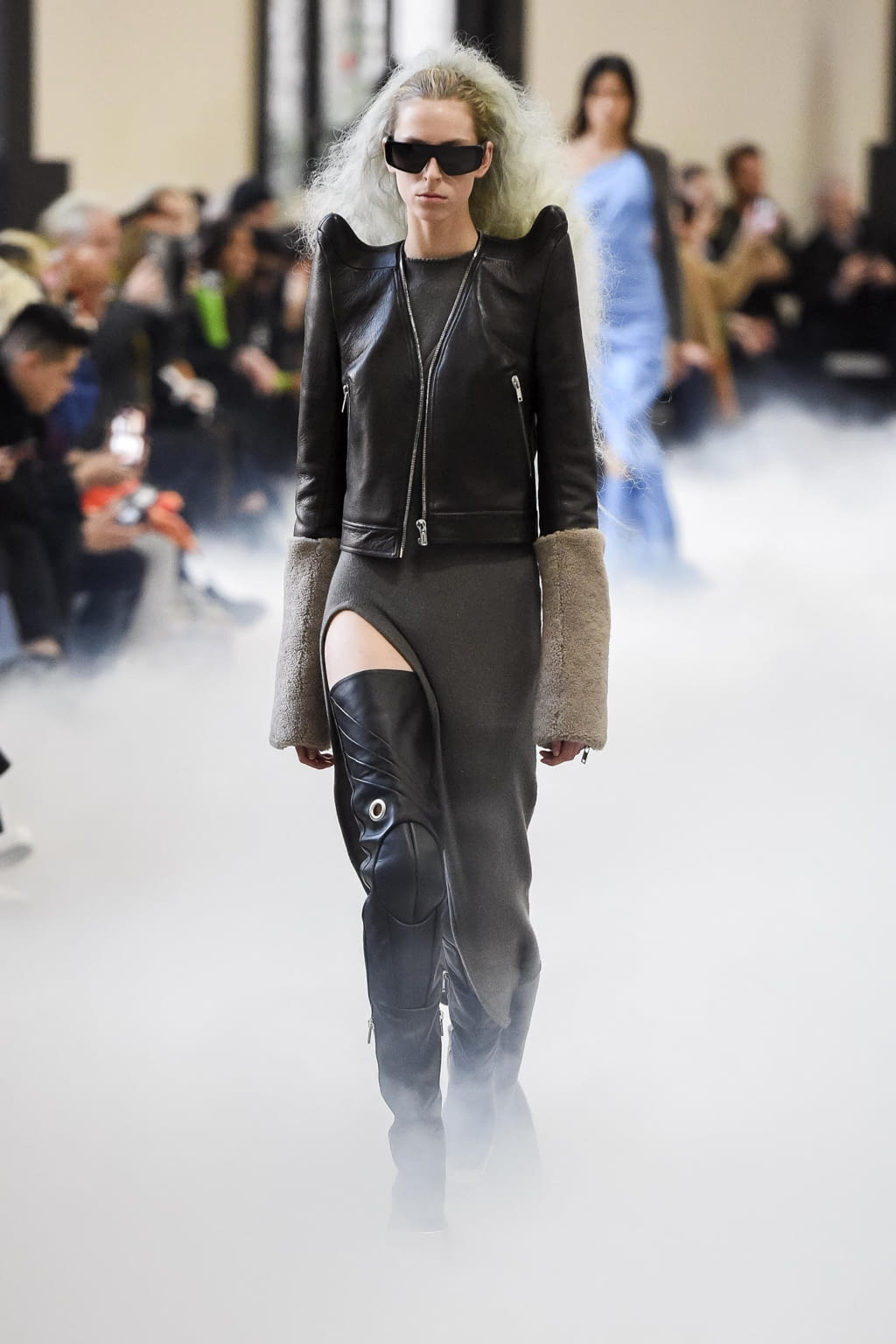 Fashion Week Paris Fall/Winter 2020 look 18 de la collection Rick Owens womenswear