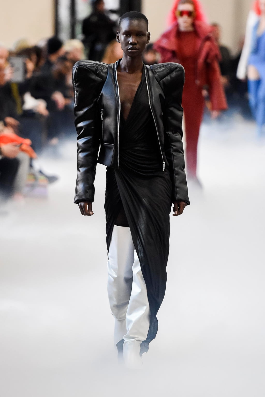 Fashion Week Paris Fall/Winter 2020 look 27 from the Rick Owens collection 女装