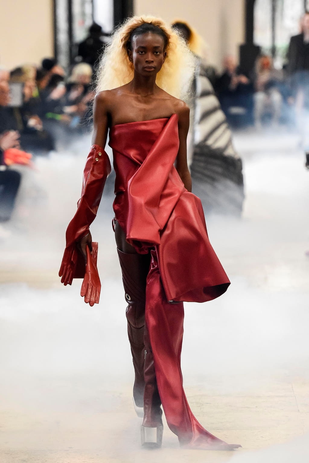 Fashion Week Paris Fall/Winter 2020 look 37 from the Rick Owens collection womenswear