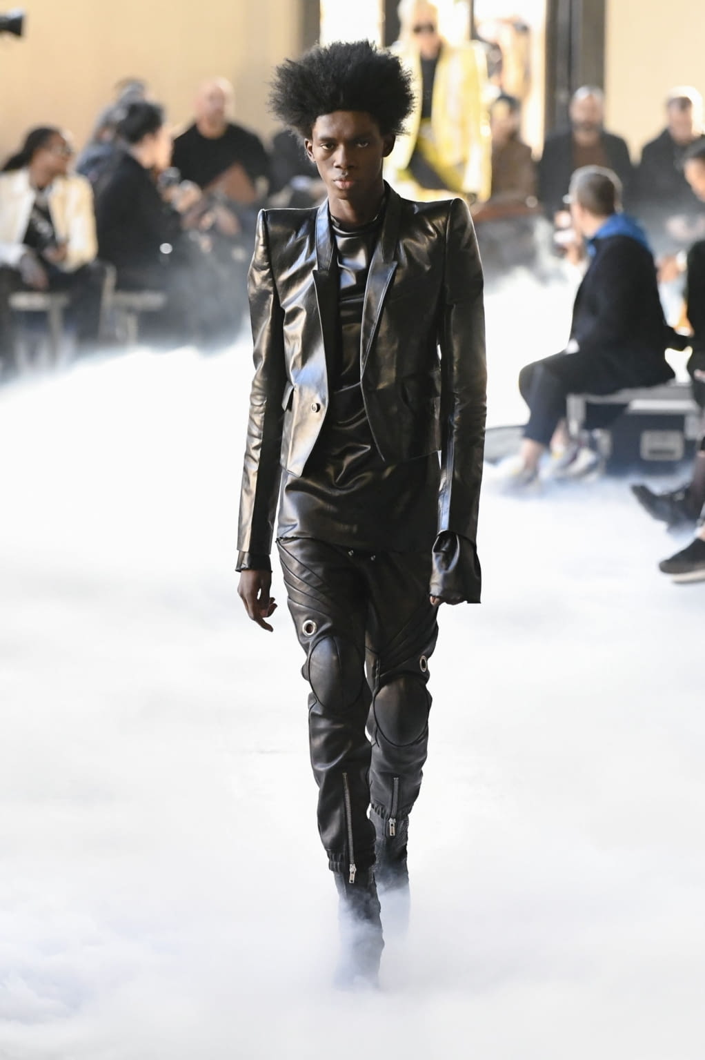 Fashion Week Paris Fall/Winter 2020 look 23 from the Rick Owens collection menswear