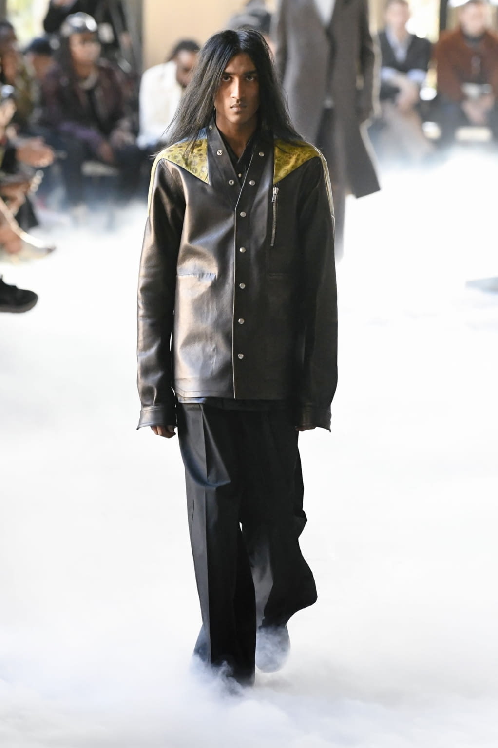 Fashion Week Paris Fall/Winter 2020 look 28 from the Rick Owens collection menswear